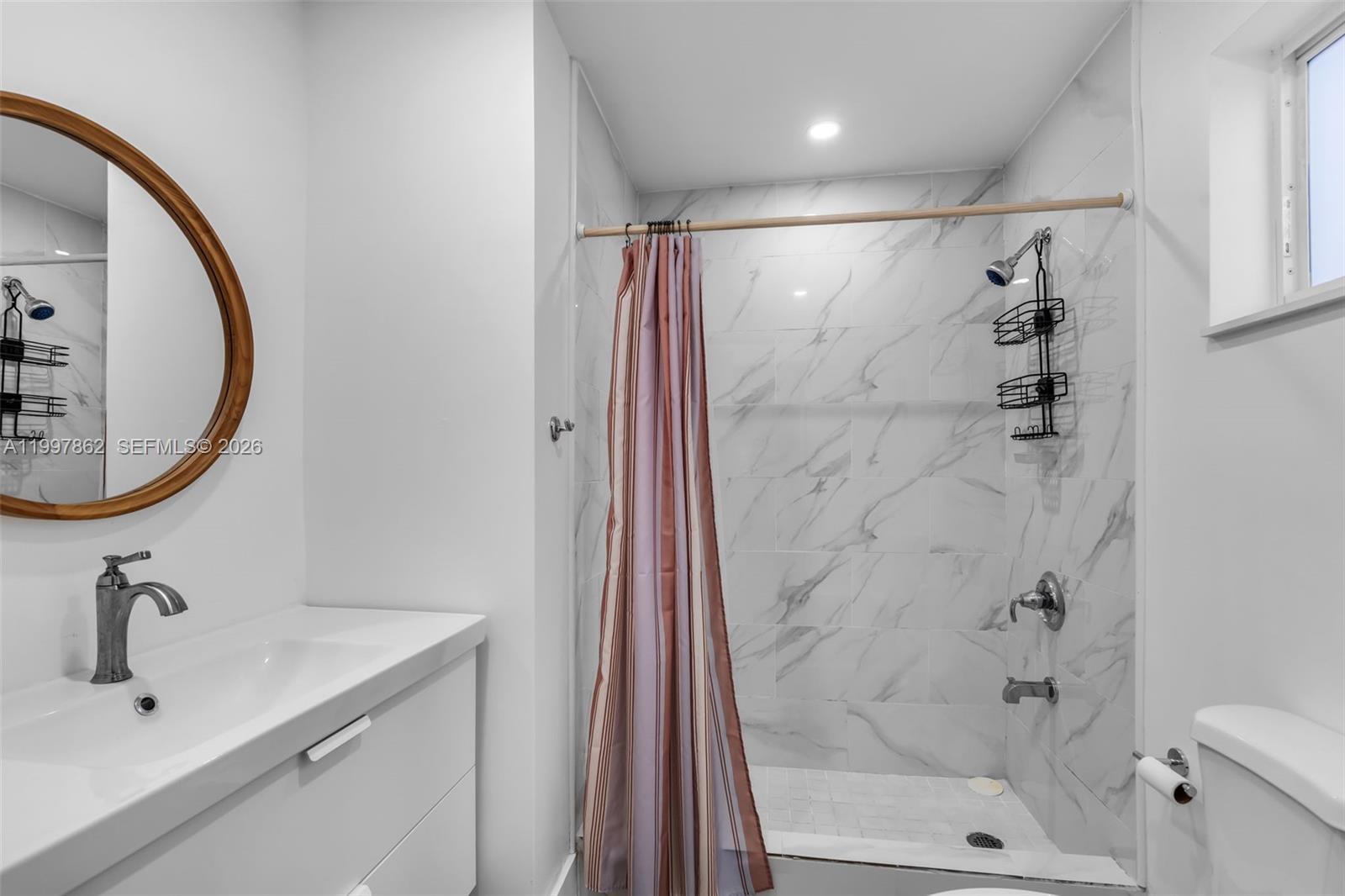 LOS PALACIOS II CONDO - Residential