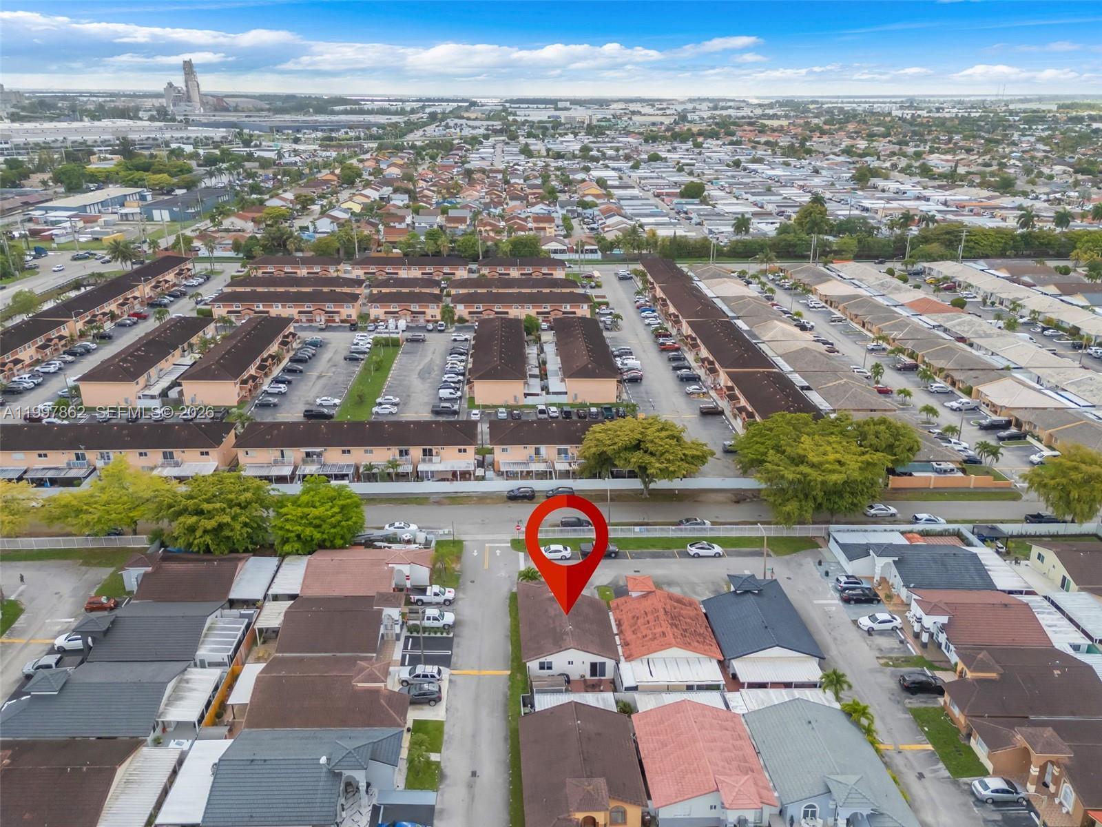 LOS PALACIOS II CONDO - Residential