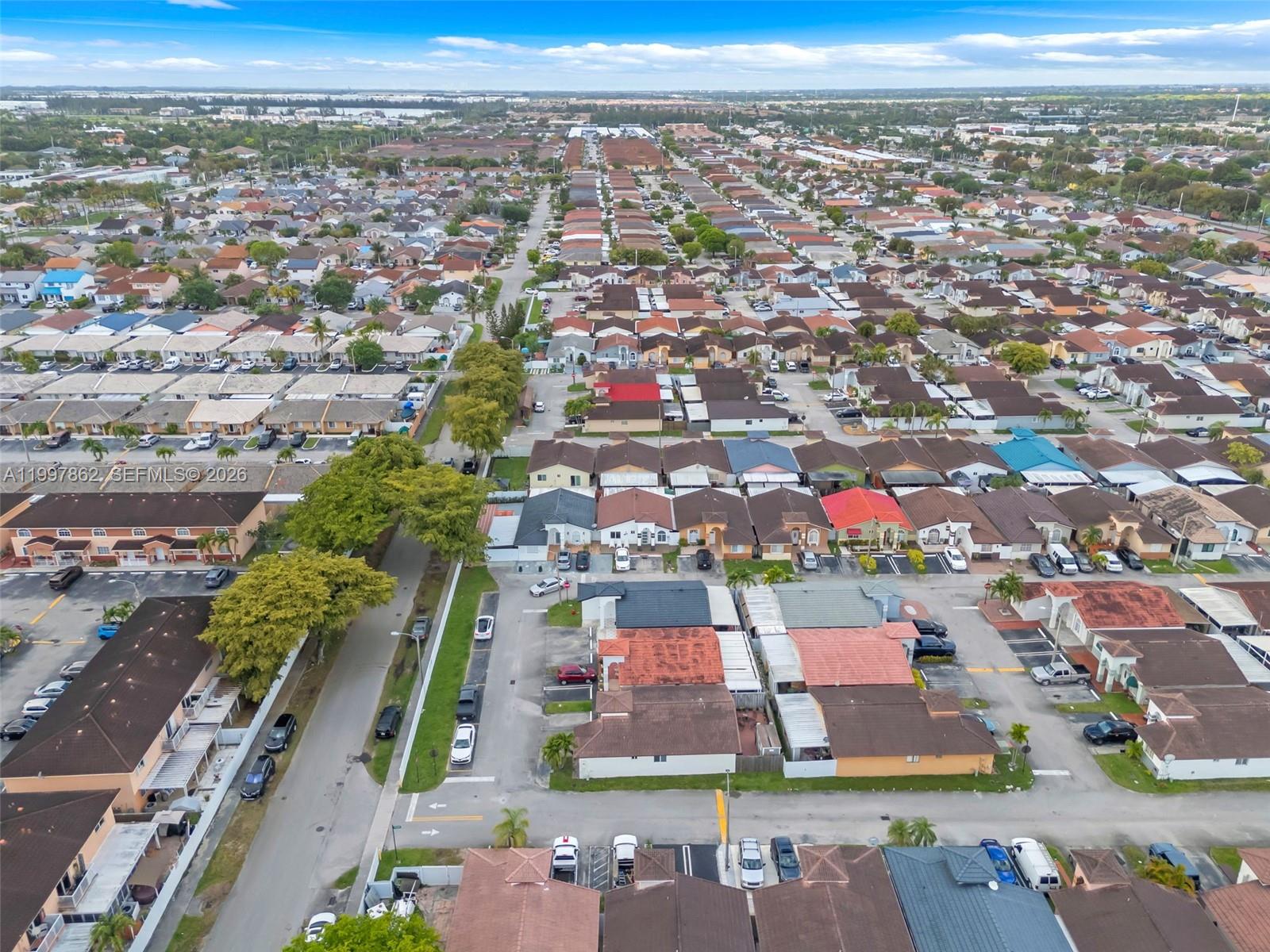 LOS PALACIOS II CONDO - Residential