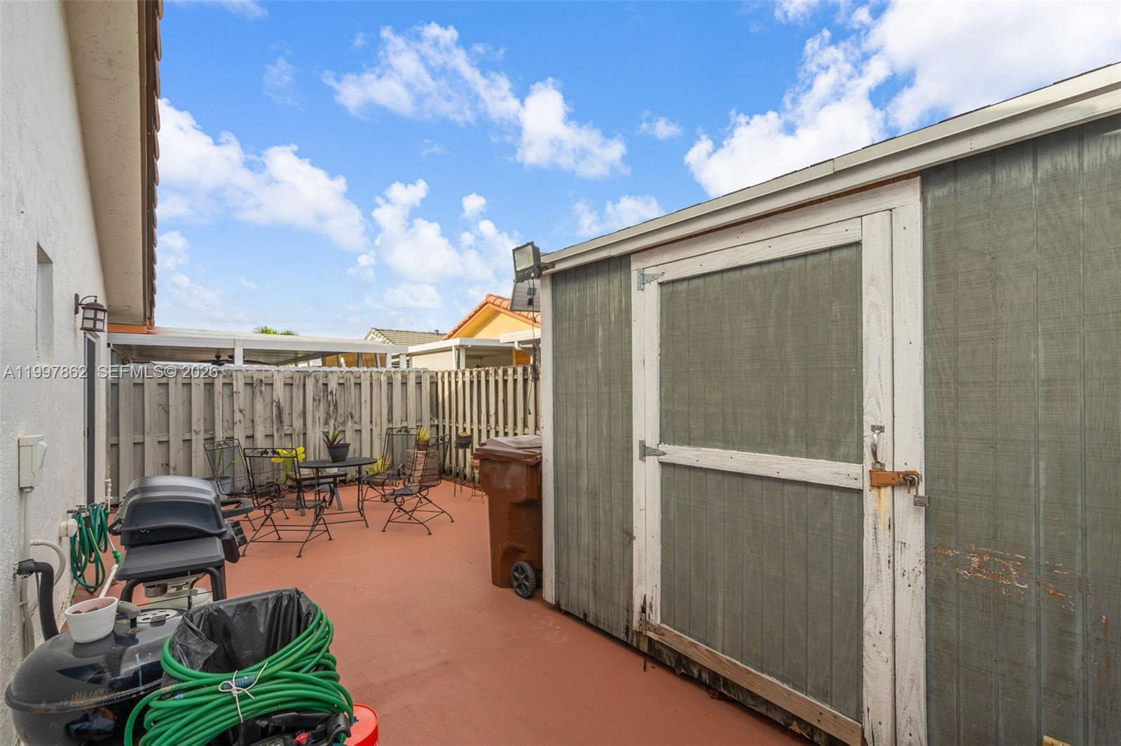 LOS PALACIOS II CONDO - Residential