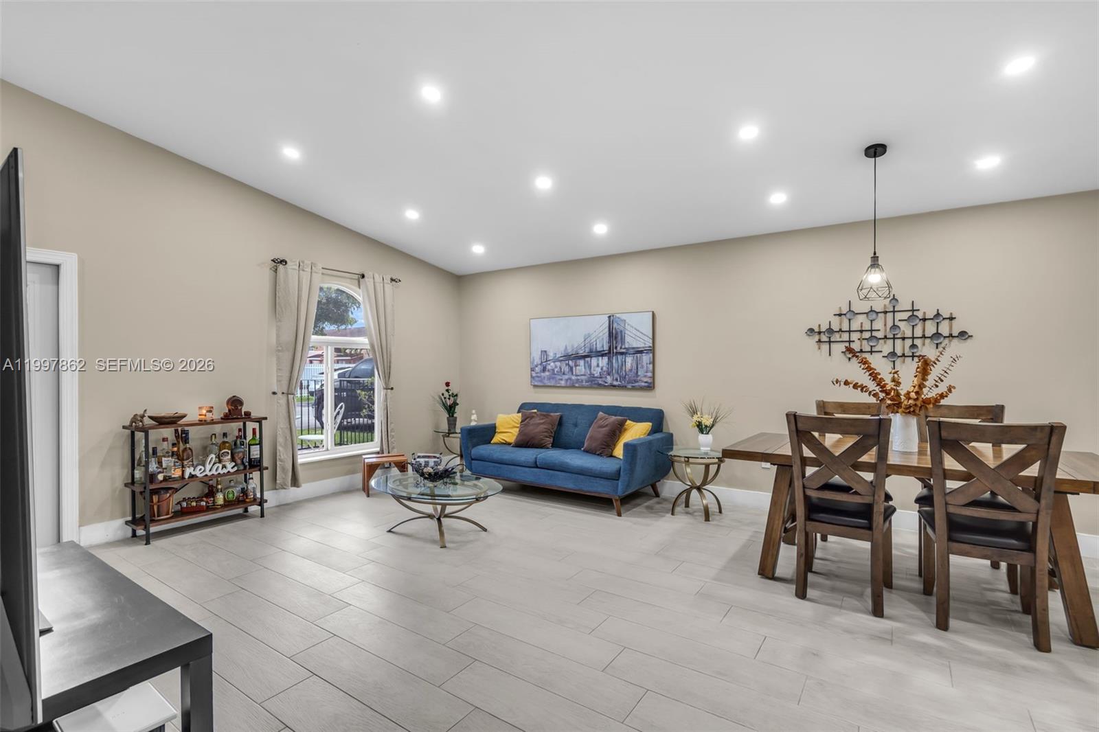 LOS PALACIOS II CONDO - Residential