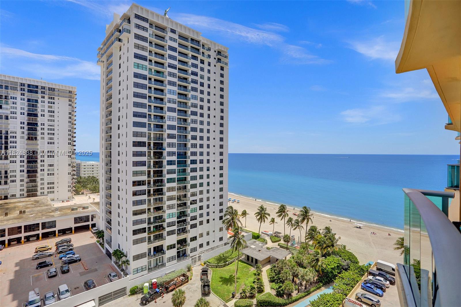 WAVE CONDO - Residential