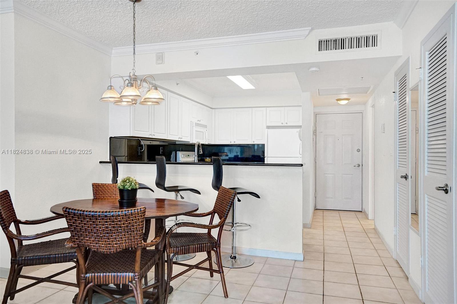 WAVE CONDO - Residential