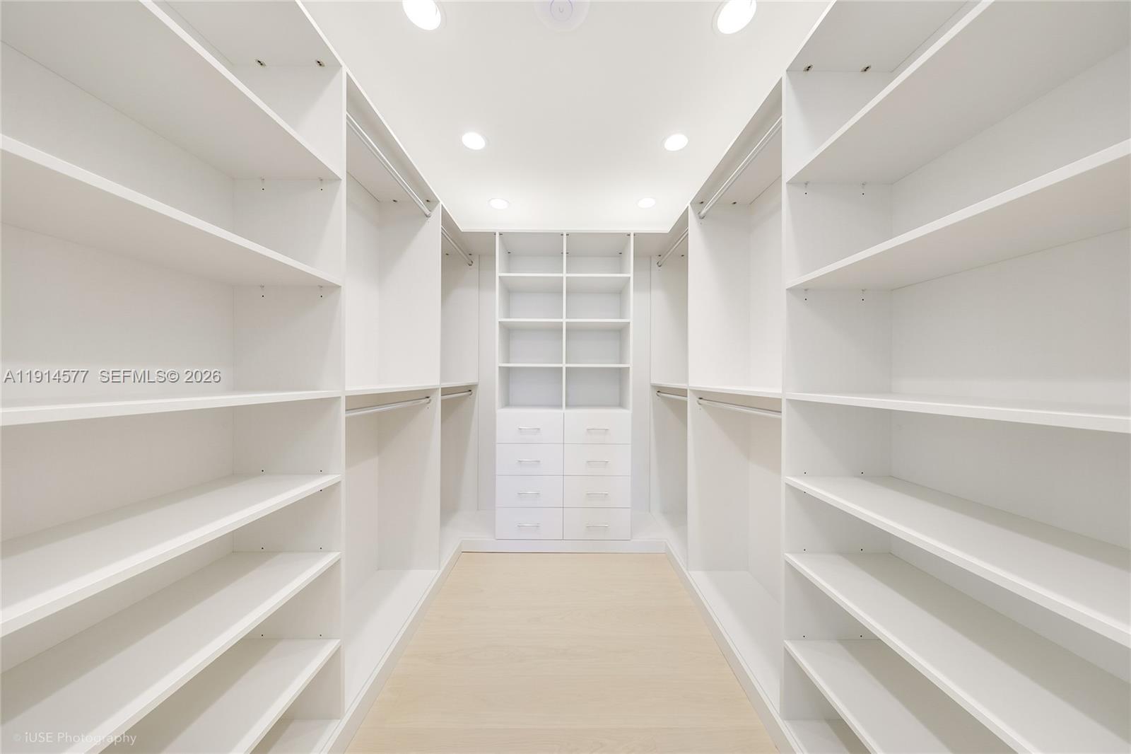 LA GORCE ISLAND - Residential