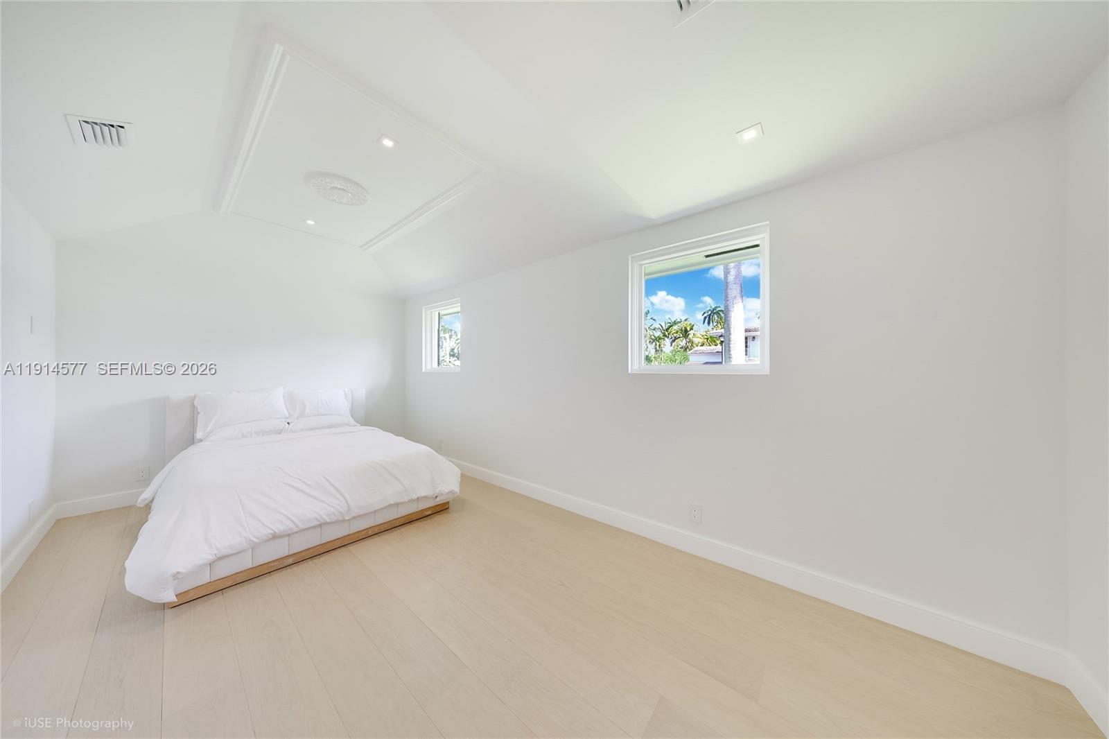 LA GORCE ISLAND - Residential