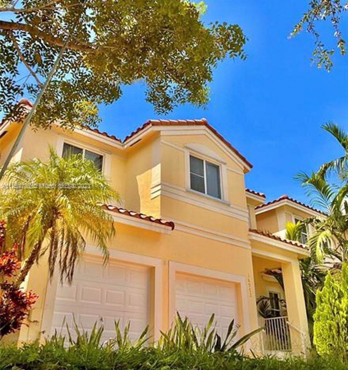 Beautiful home for rent in the desirable NAUTICA community in Miramar west. Spacious and bright layout, ideal for families seeking comfort and security. Modern kitchen with stainless steel appliances, open living and dining area with access to a private patio perfect for relaxing or entertaining. Comfortable bedrooms with ample closets and well-maintained bathrooms. Gated community with 24/7 security and great amenities including pool, gym, tennis and basketball courts, and playgrounds. Excellent location close to top schools, shopping centers, dining, and easy access to I-75 and Turnpike. Don’t miss the opportunity to live in a safe and tranquil neighborhood with everything you need nearby. Ready to move in