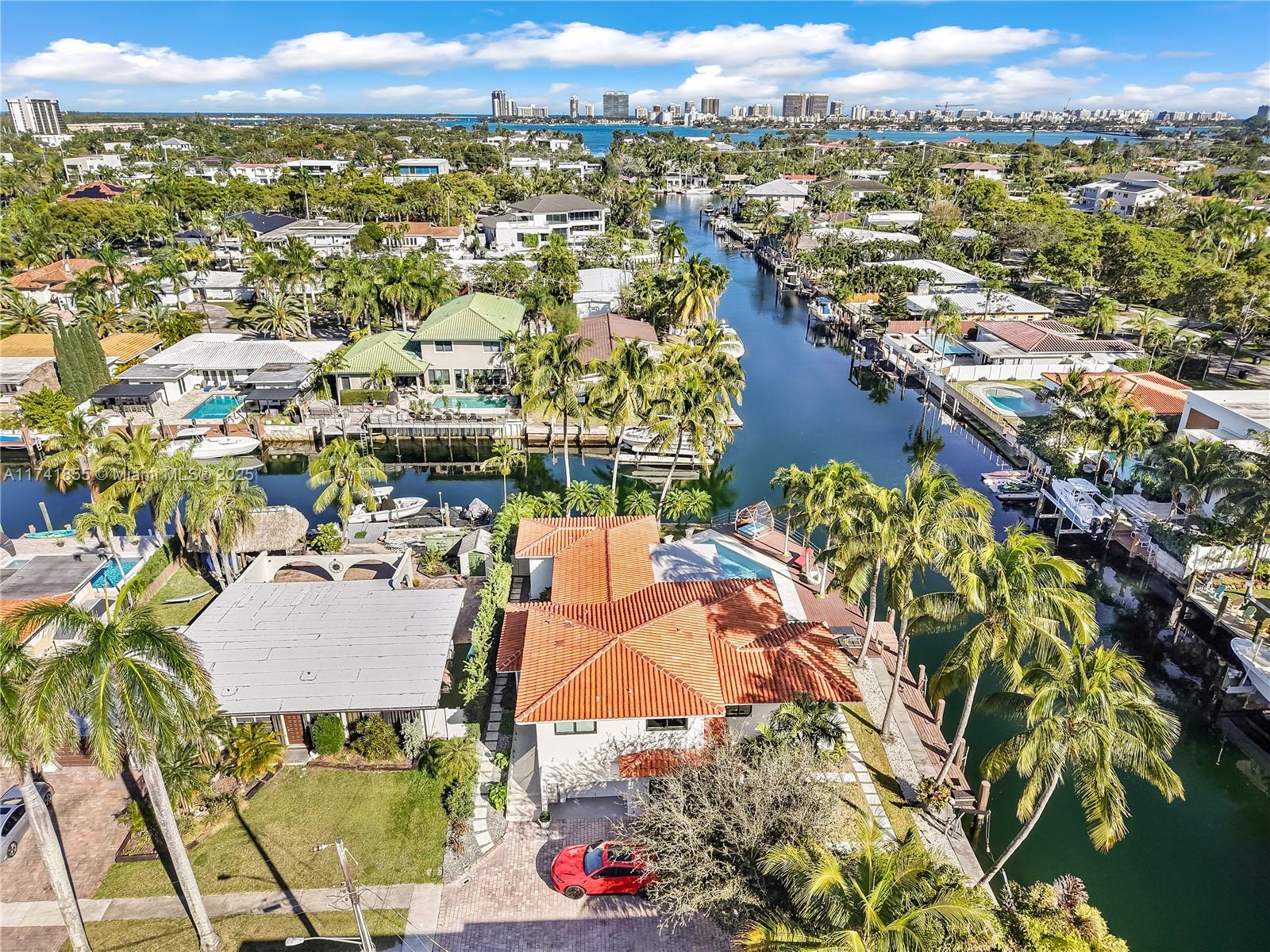 VENETIAN SEC KEYSTONE POI - Residential