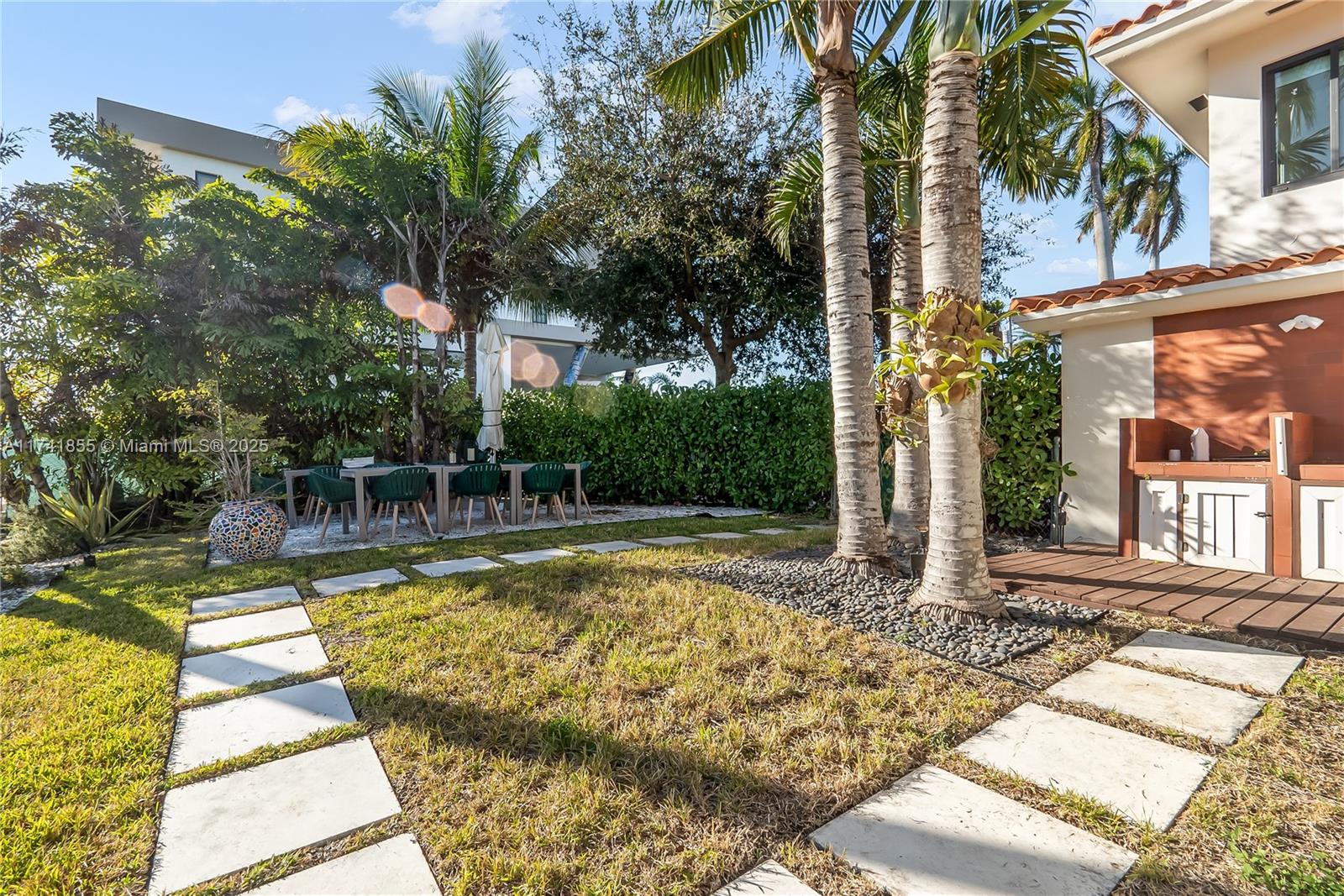 VENETIAN SEC KEYSTONE POI - Residential