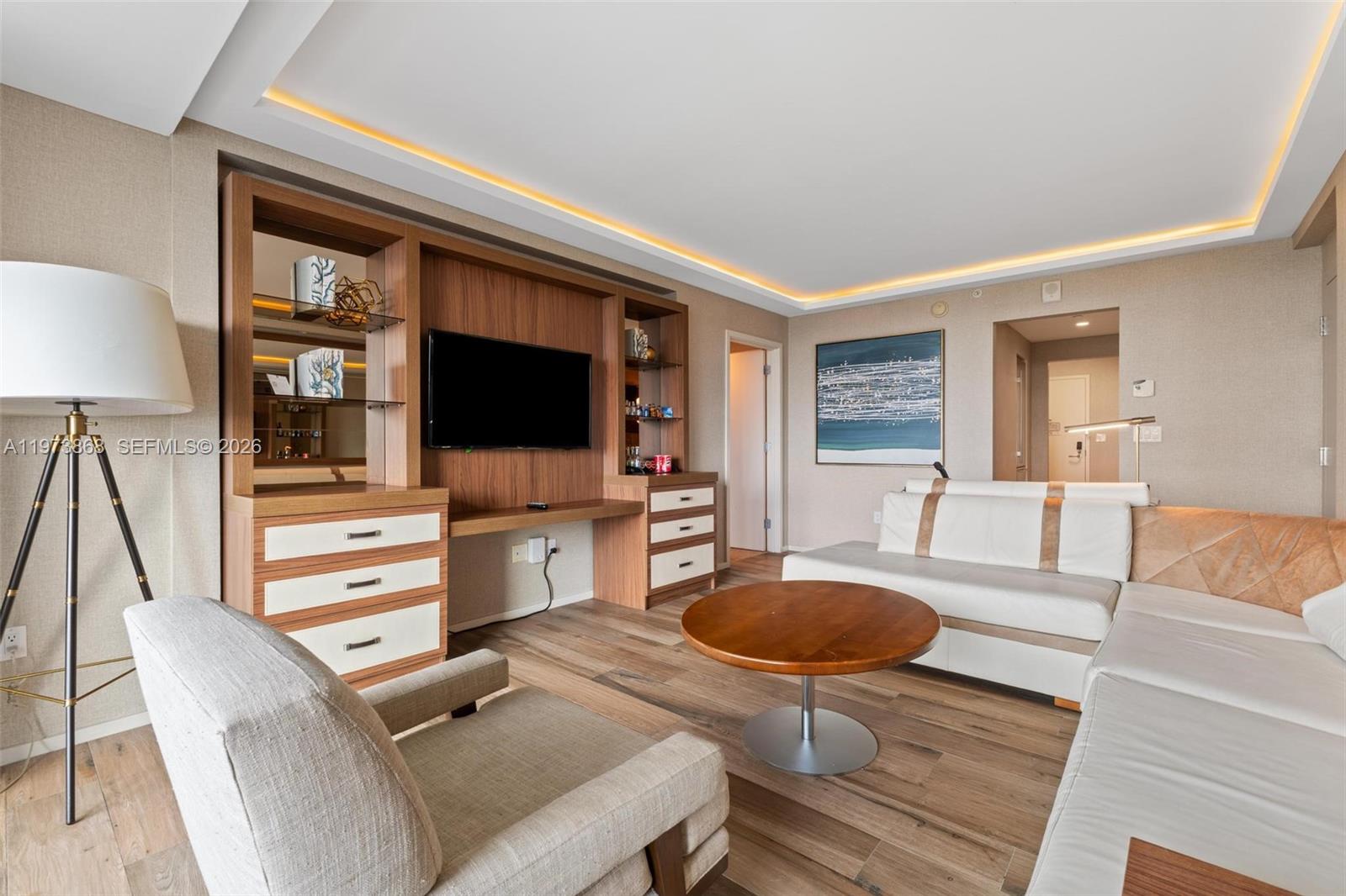 551 FLB CONDOMINIUM RESID - Residential