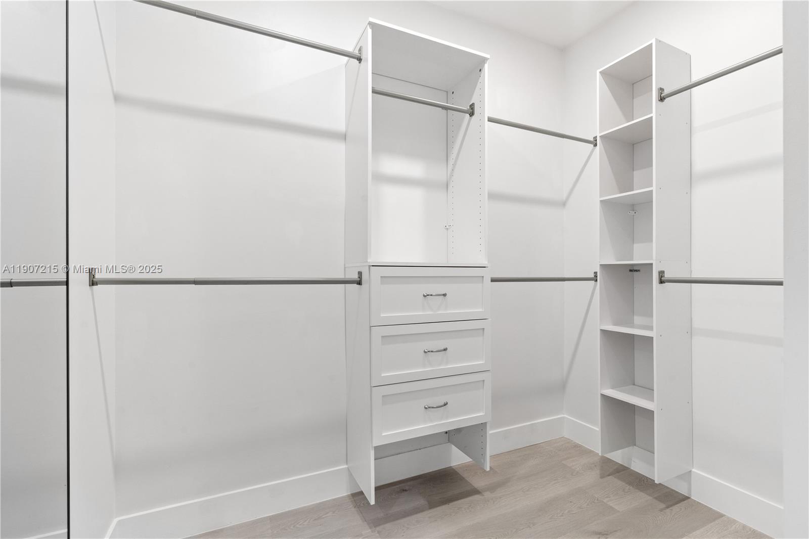 HOLLYWOOD BEACH GARDENS - Residential Lease