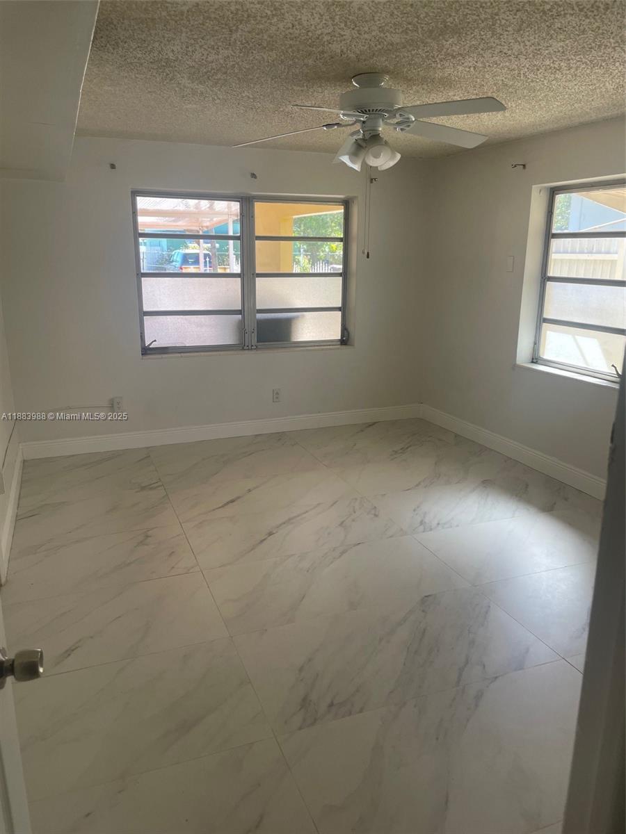 HIALEAH 13TH ADDN AMD PL - Residential Income