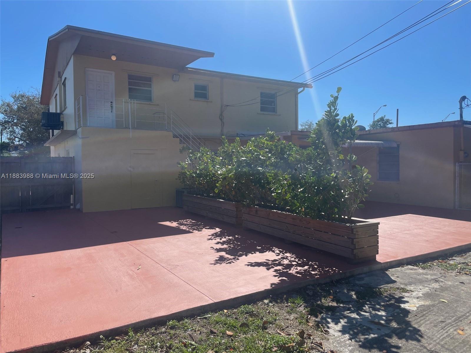 HIALEAH 13TH ADDN AMD PL - Residential Income