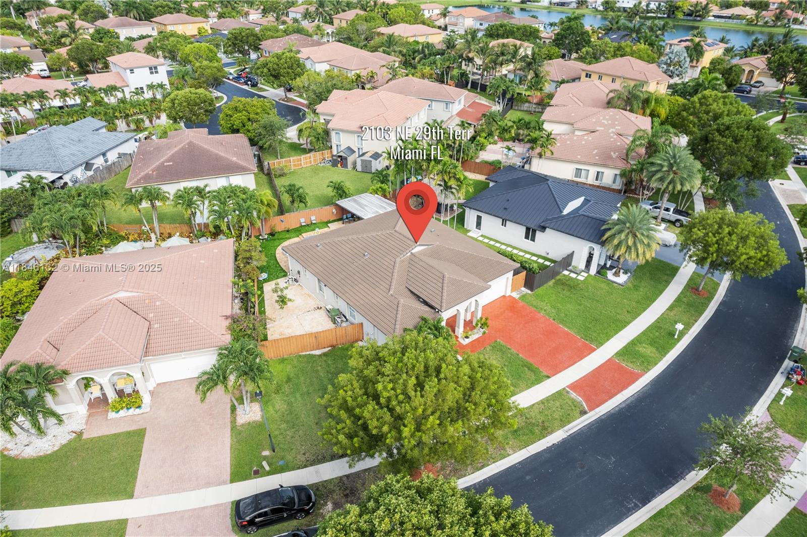 FLORIDIAN BAY ESTATES - Residential