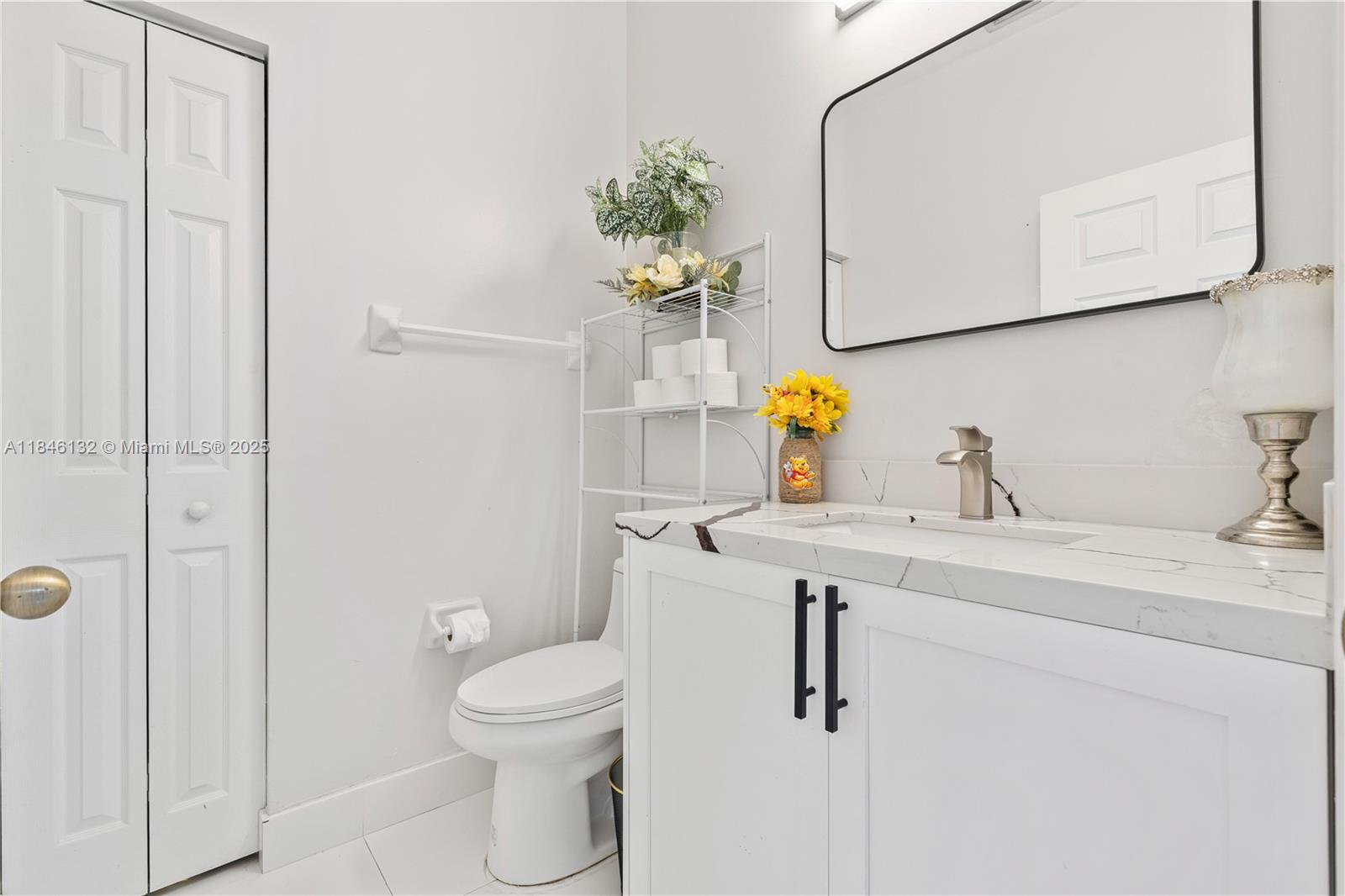 FLORIDIAN BAY ESTATES - Residential