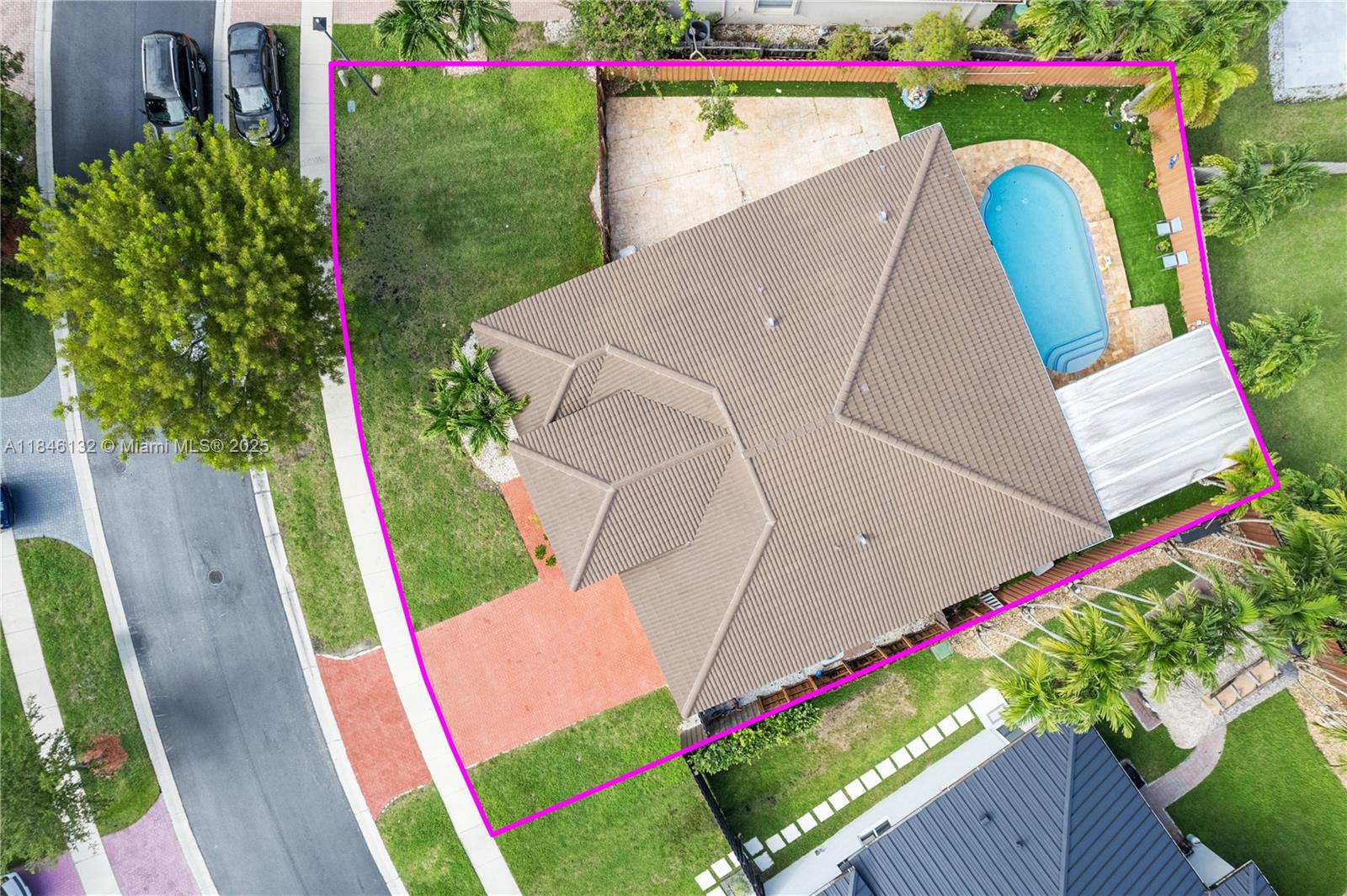 FLORIDIAN BAY ESTATES - Residential