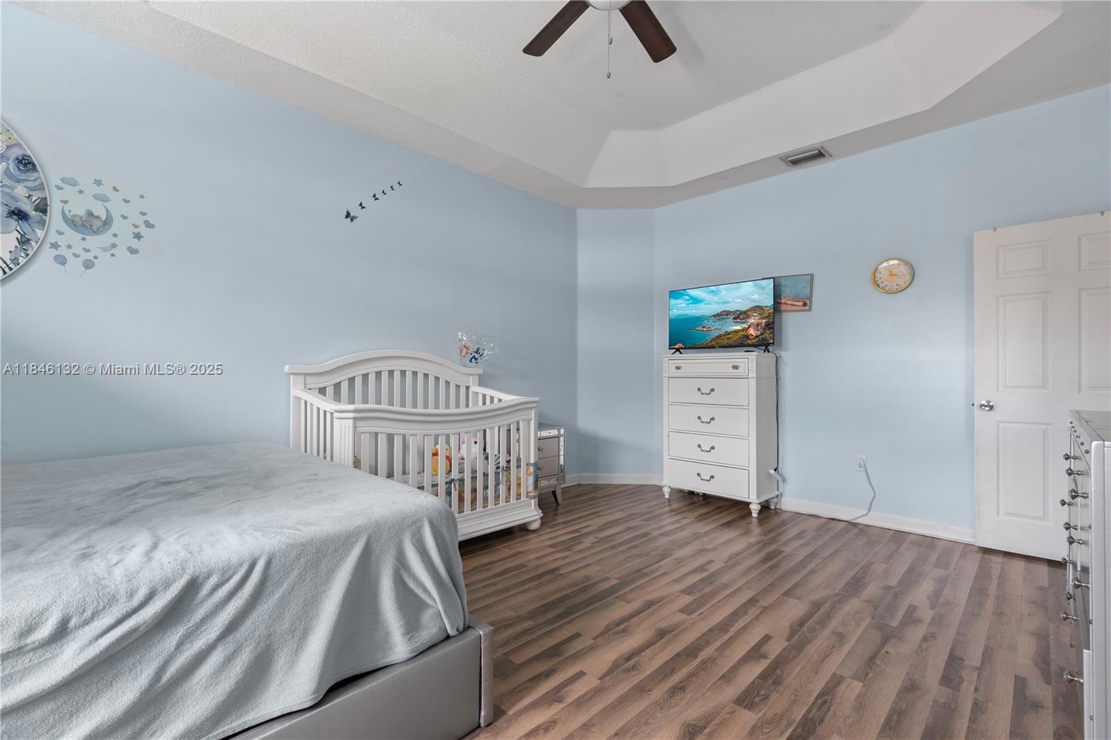 FLORIDIAN BAY ESTATES - Residential