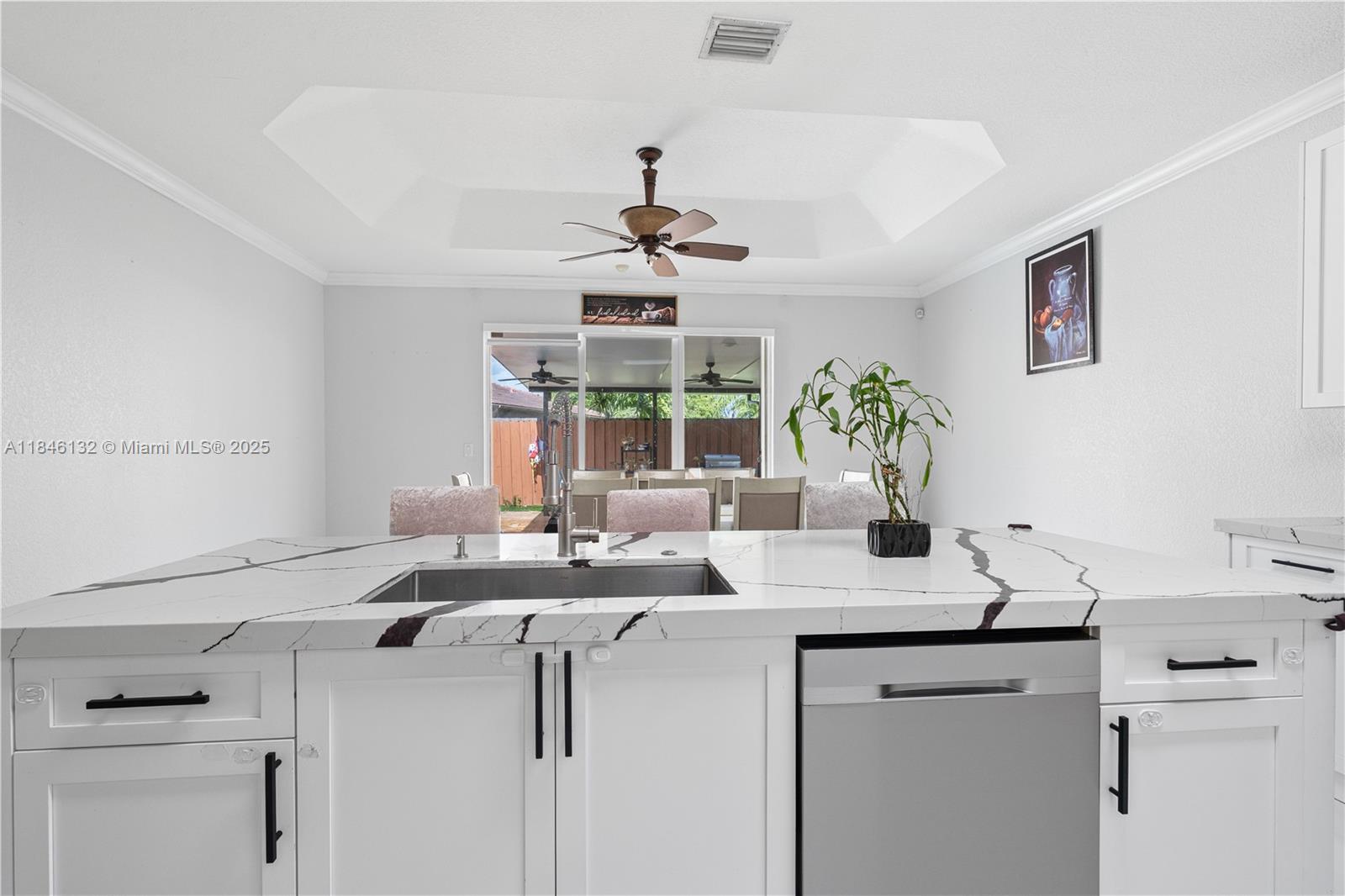 FLORIDIAN BAY ESTATES - Residential