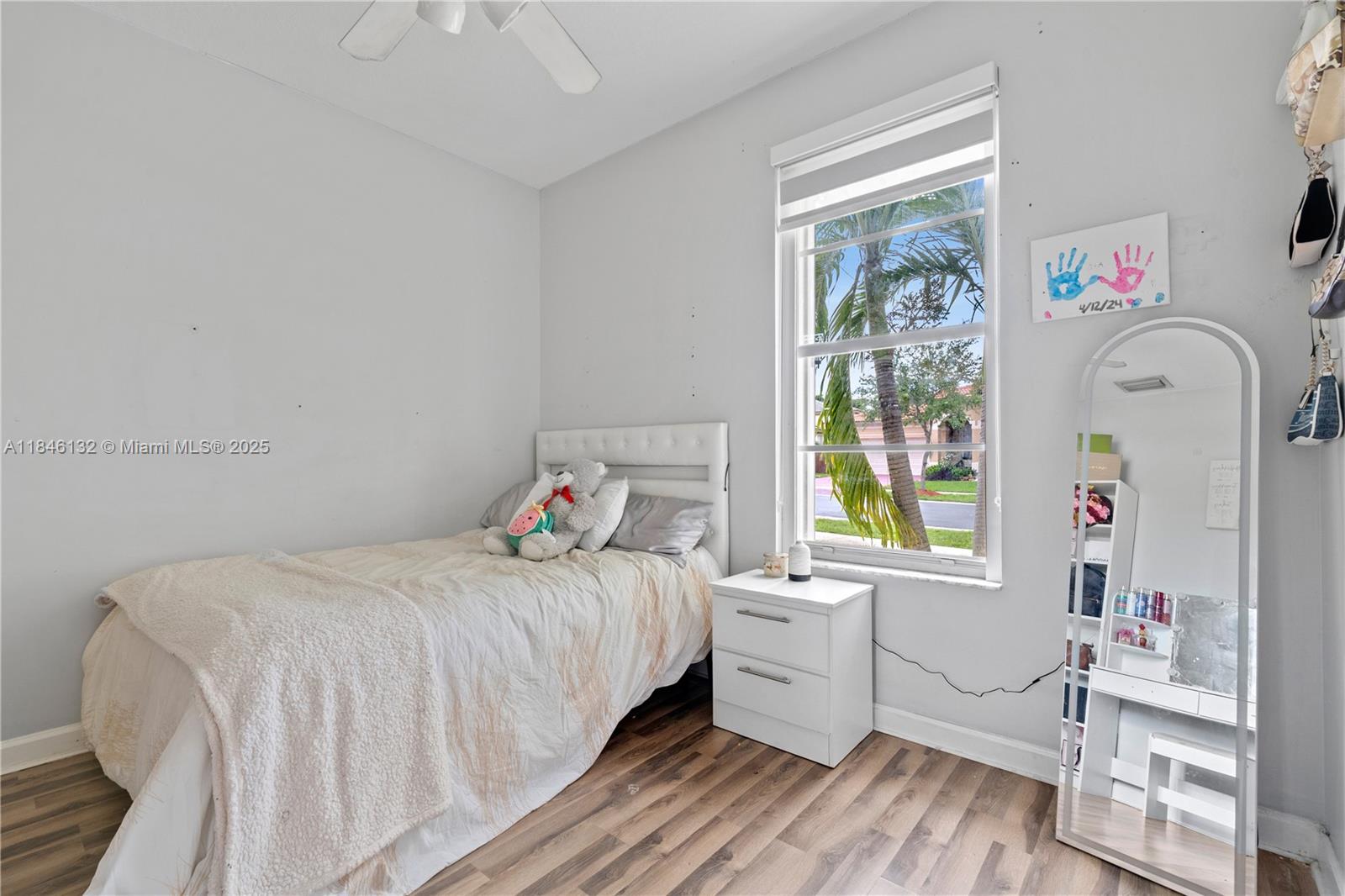 FLORIDIAN BAY ESTATES - Residential