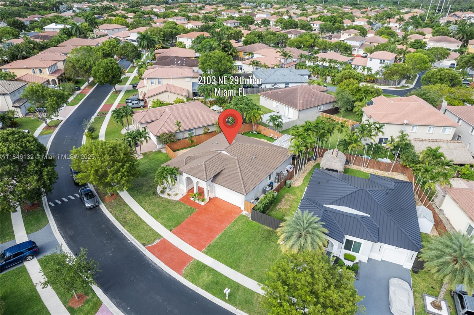 FLORIDIAN BAY ESTATES - Residential