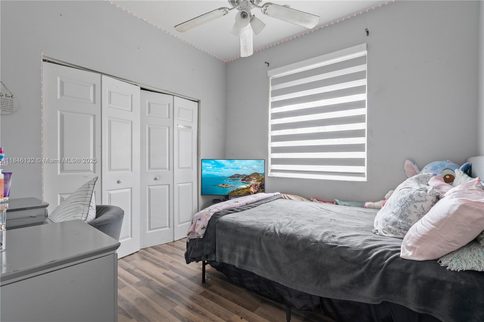 FLORIDIAN BAY ESTATES - Residential