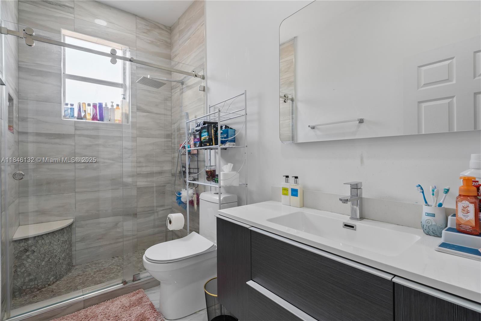 FLORIDIAN BAY ESTATES - Residential