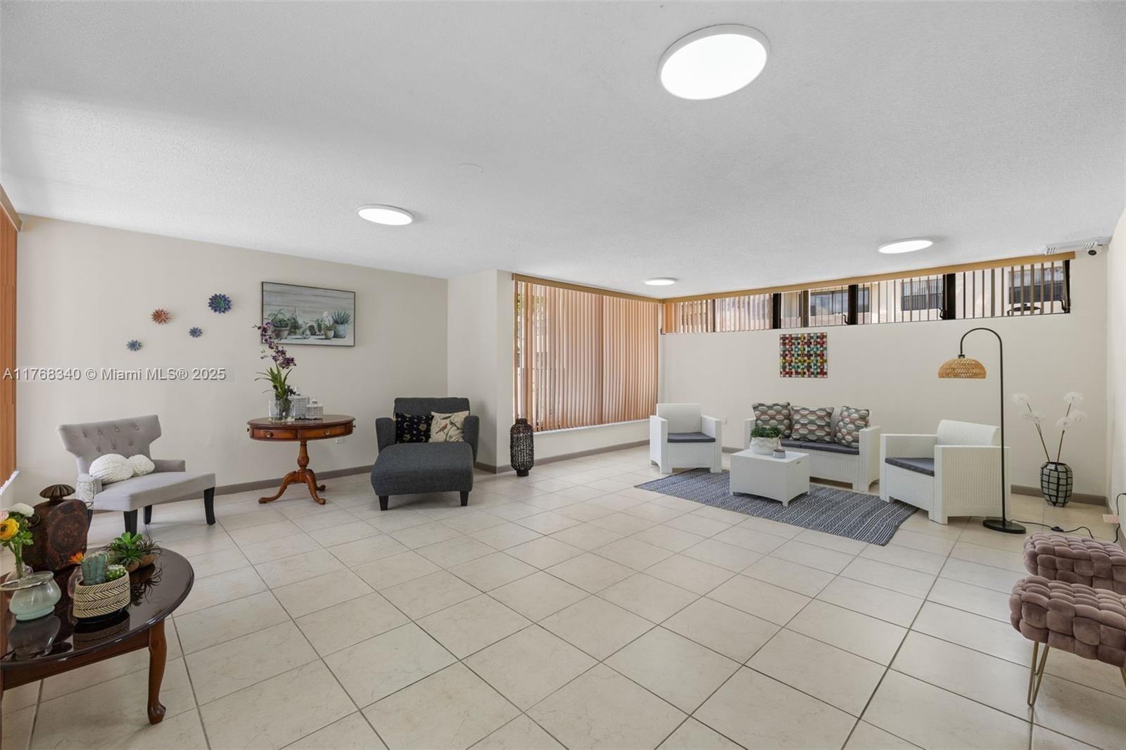 PEPPERMILL KENDALE LKS W - Residential
