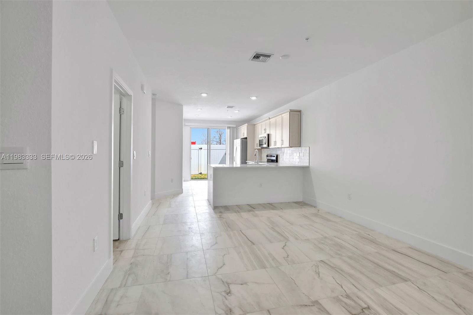 MERRICK SQUARE - Residential Lease