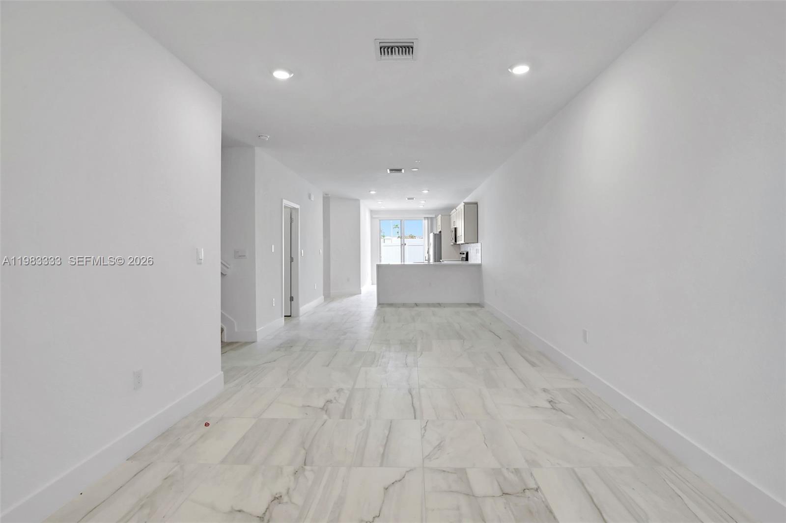 MERRICK SQUARE - Residential Lease