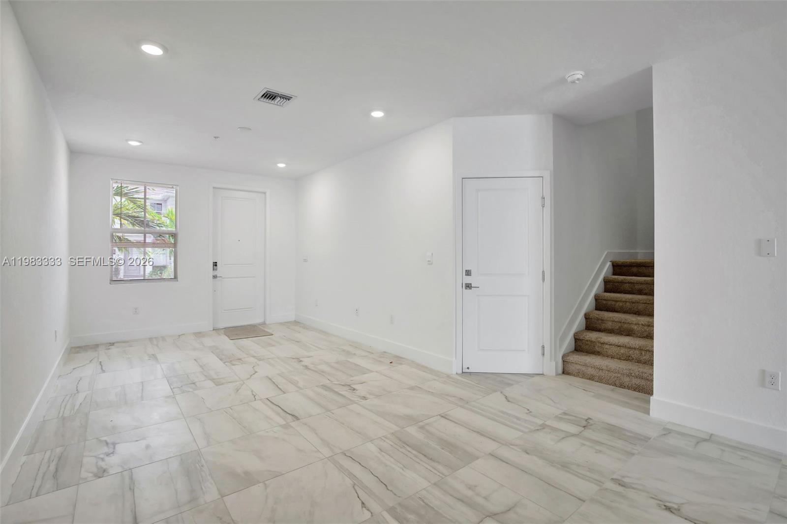 MERRICK SQUARE - Residential Lease