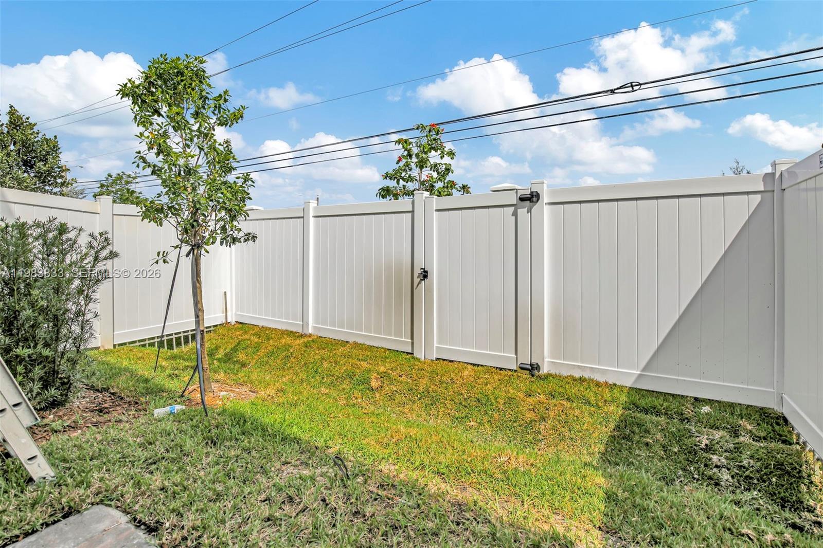 MERRICK SQUARE - Residential Lease