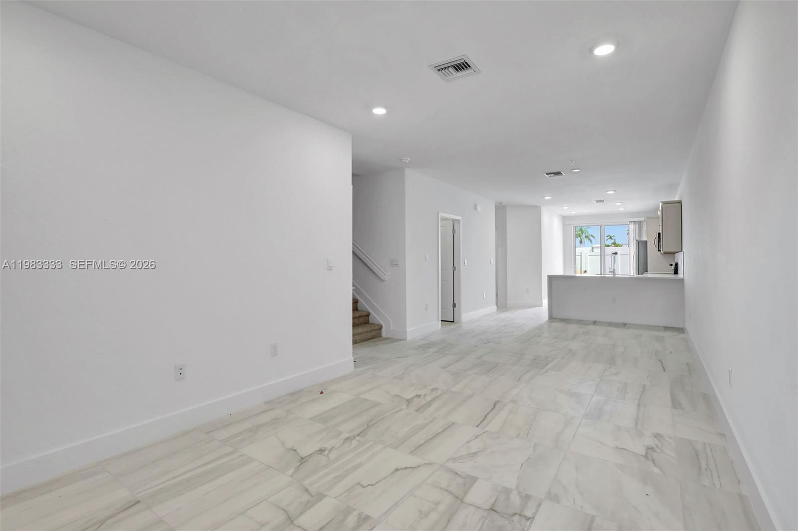 MERRICK SQUARE - Residential Lease