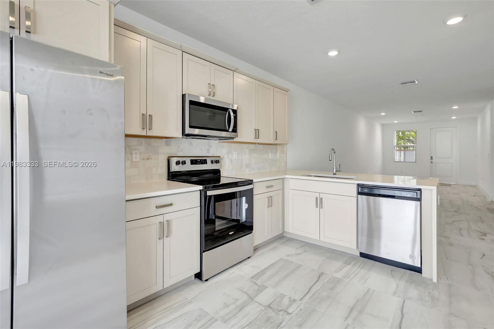 MERRICK SQUARE - Residential Lease