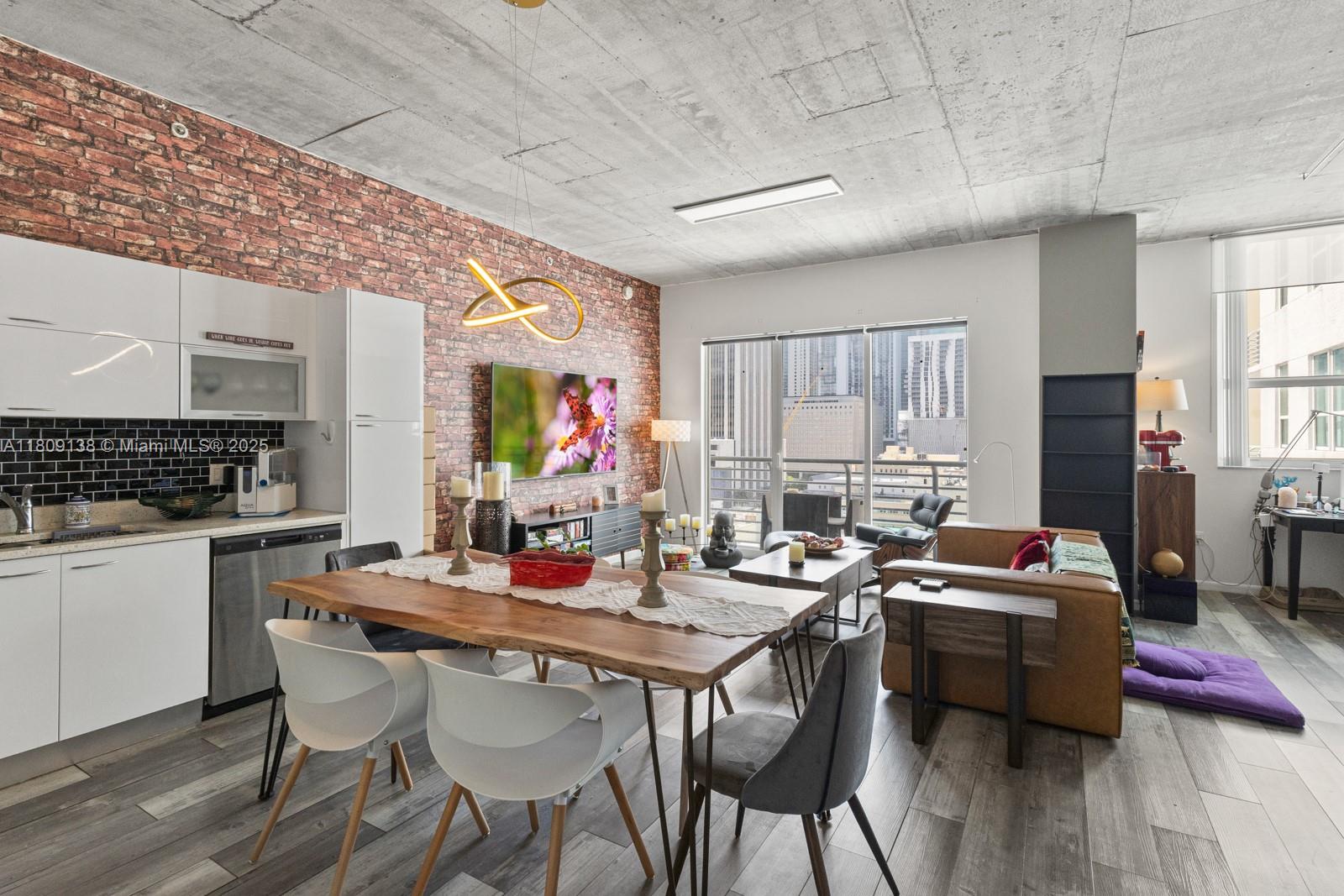 THE LOFT DOWNTOWN II COND - Residential Lease