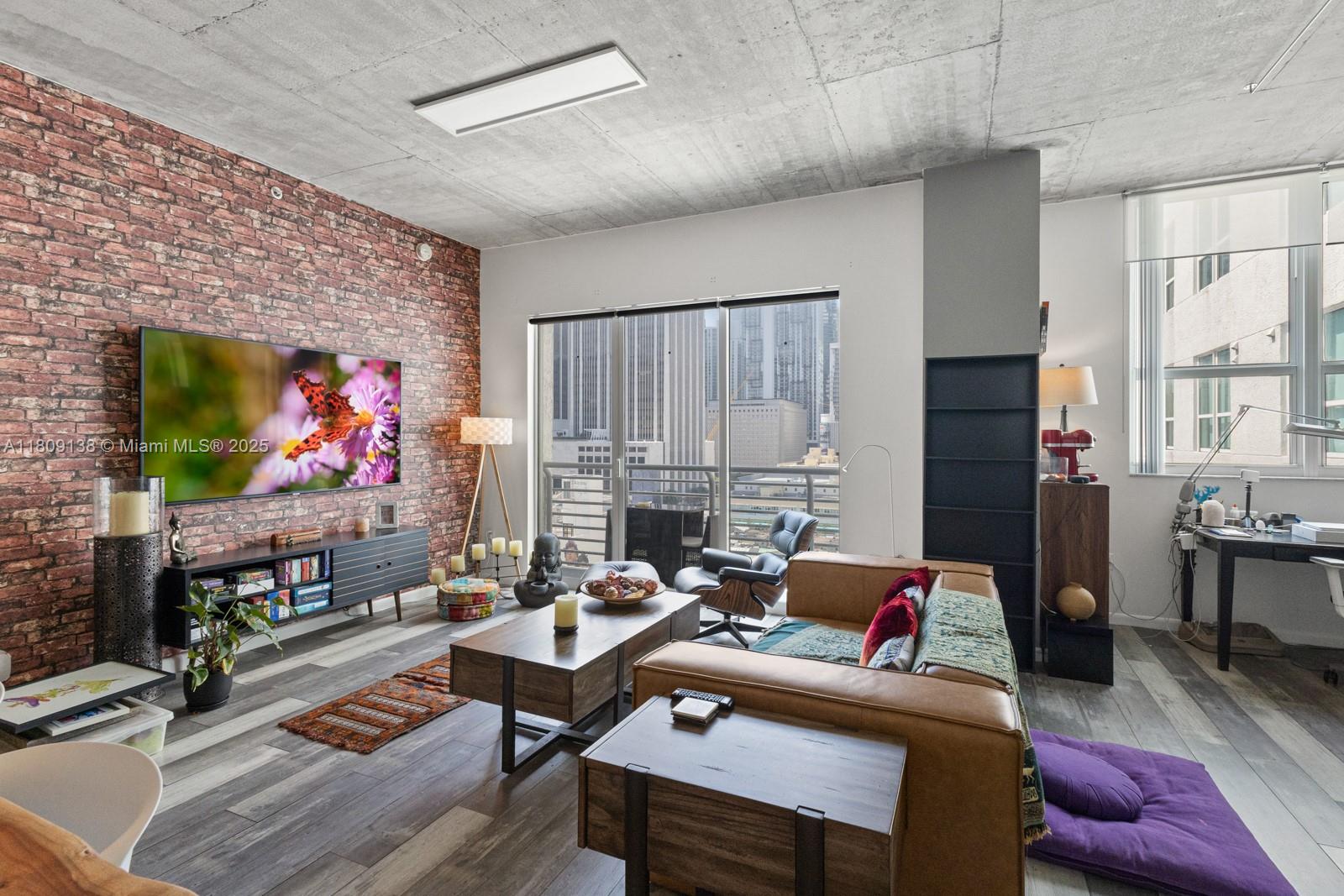 THE LOFT DOWNTOWN II COND - Residential Lease