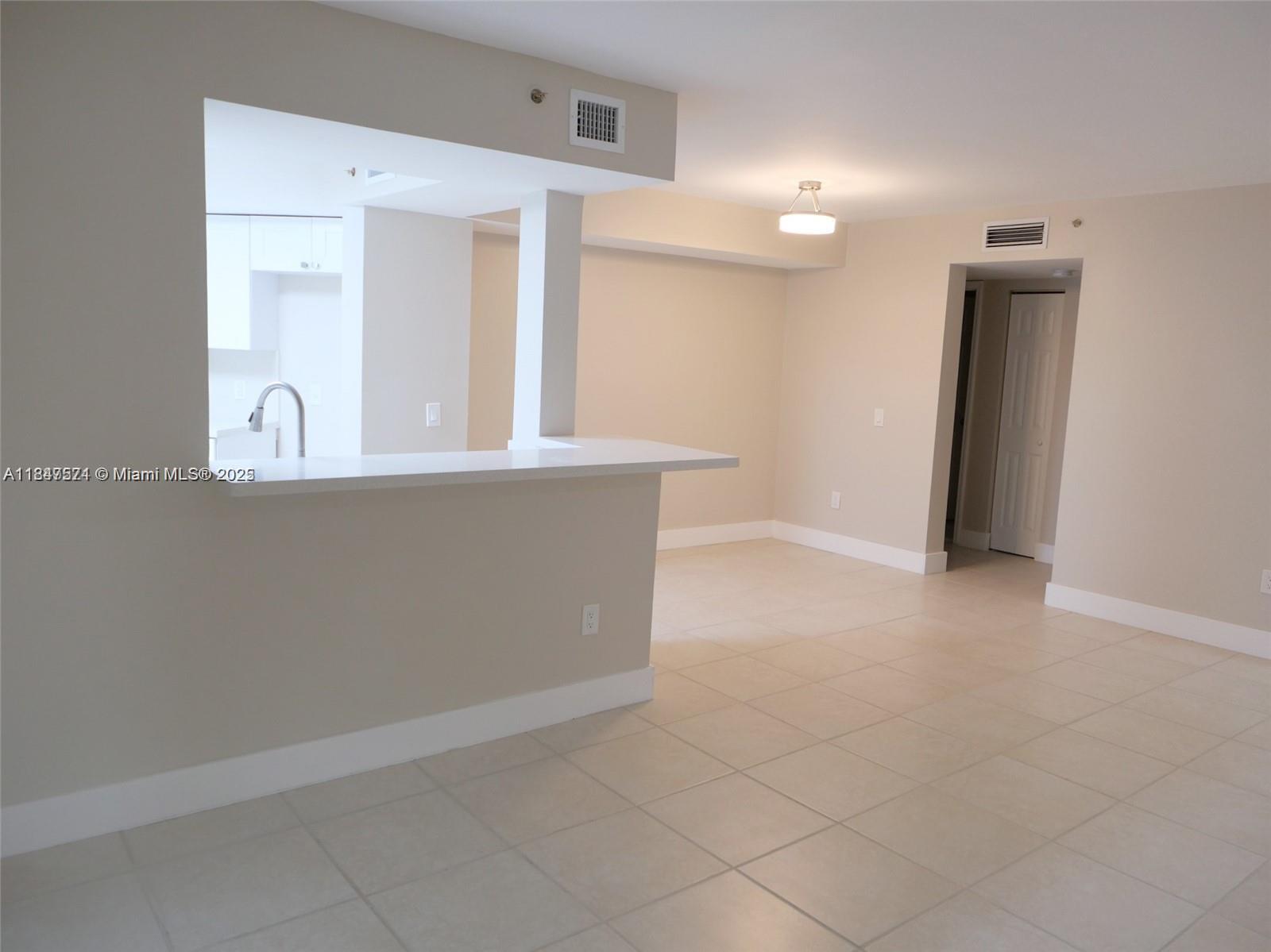 9640 NW 2nd St 5-206
