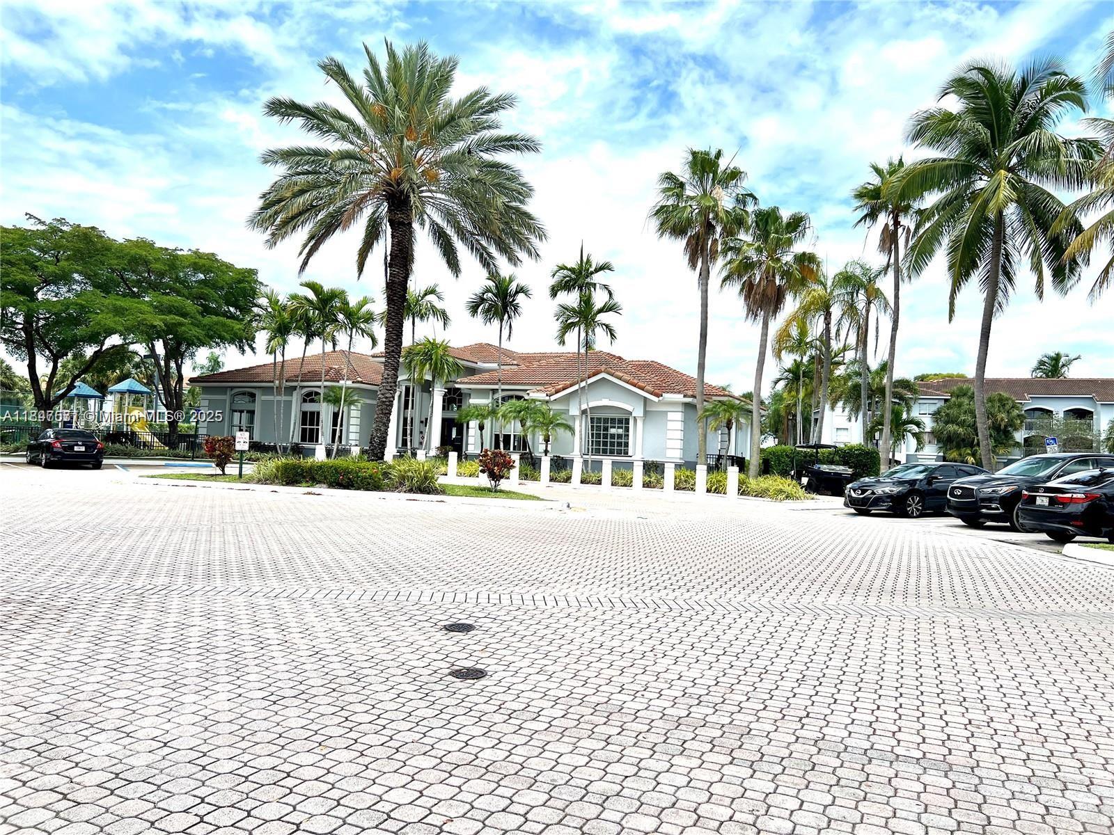 LA VIA CONDO - Residential