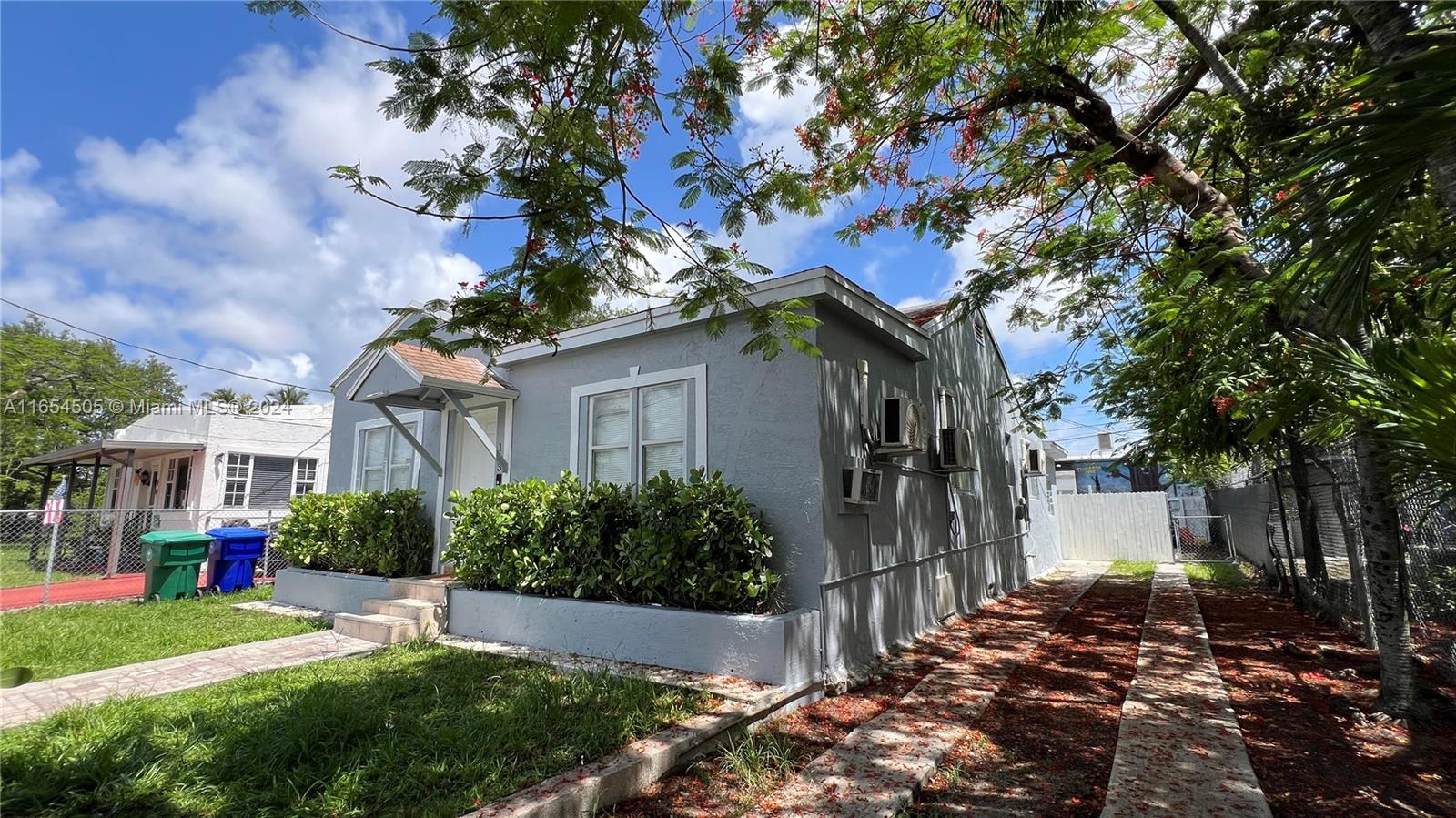 Rental Property at Address Not Disclosed, Miami, Broward County, Florida - Bedrooms: 5 
Bathrooms: 2  - $5,000 MO.