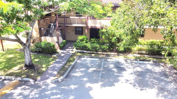 20801 SAN SIMEON WAY APT 101, MIAMI, FL 33179 - Image ba7eba781ef79f2aeb1dece3d2af75be/556417671