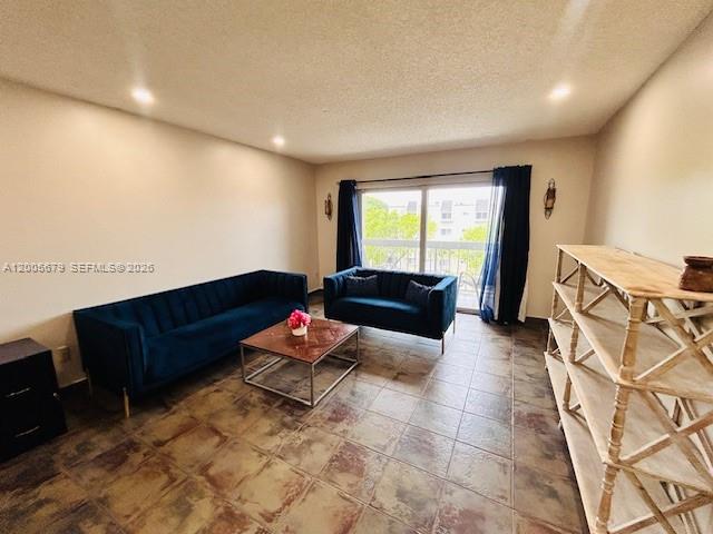 VILLAGE OF KINGS CREEK CO - Residential Lease