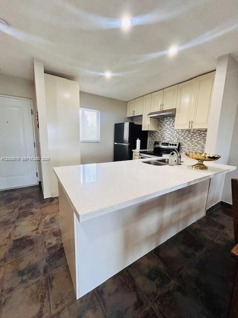 VILLAGE OF KINGS CREEK CO - Residential Lease