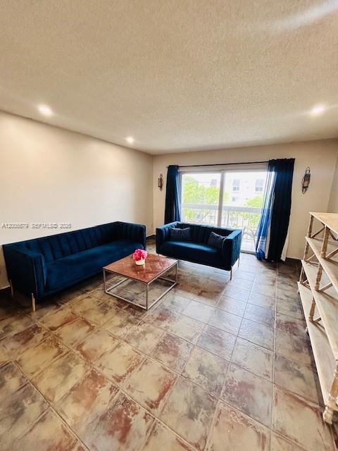 VILLAGE OF KINGS CREEK CO - Residential Lease