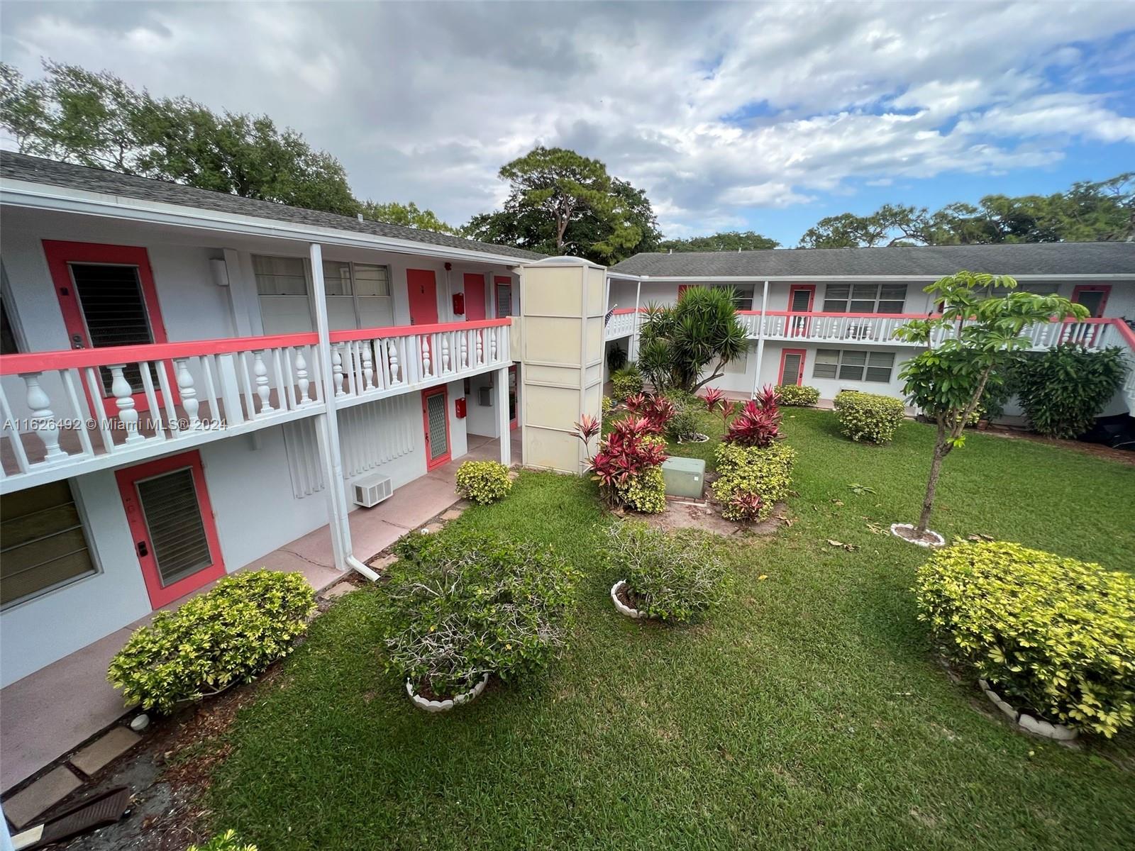Home for sale 1 bedroom and 1 bath, great location, retirement community, security, Pools, community club house, courtesy bus, exercise Room, Handball/basketball courts, heated pool, library, and tennis court. Financing Available.