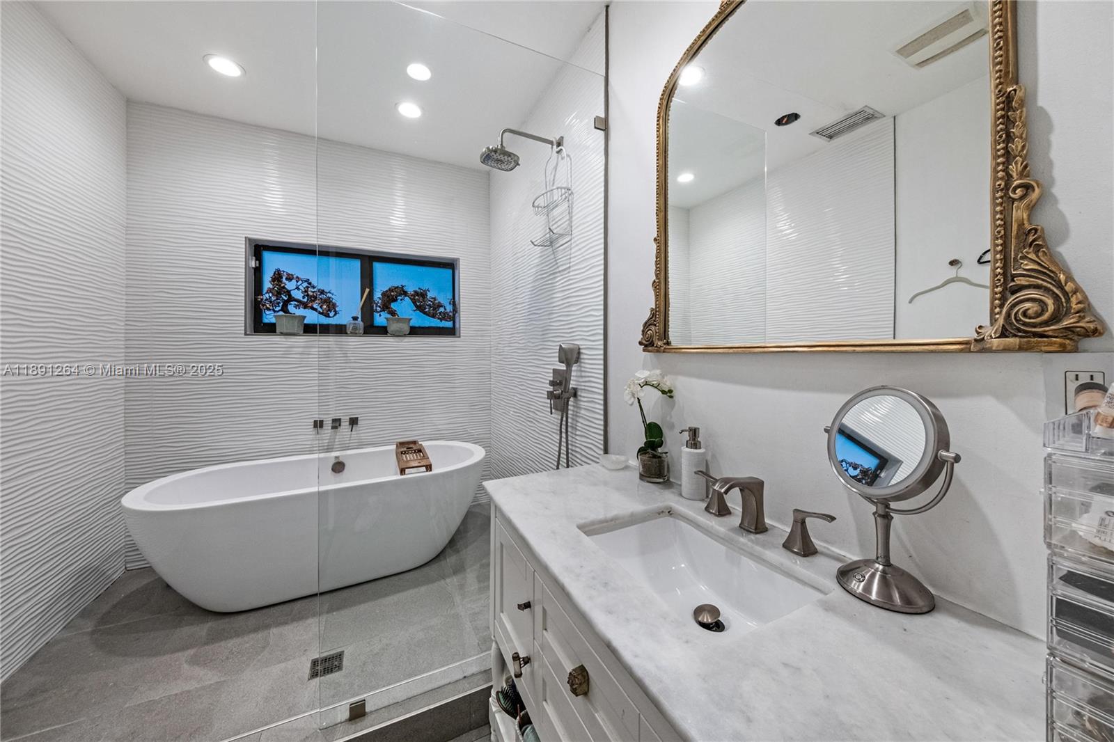 DI LIDO ISLAND - Residential