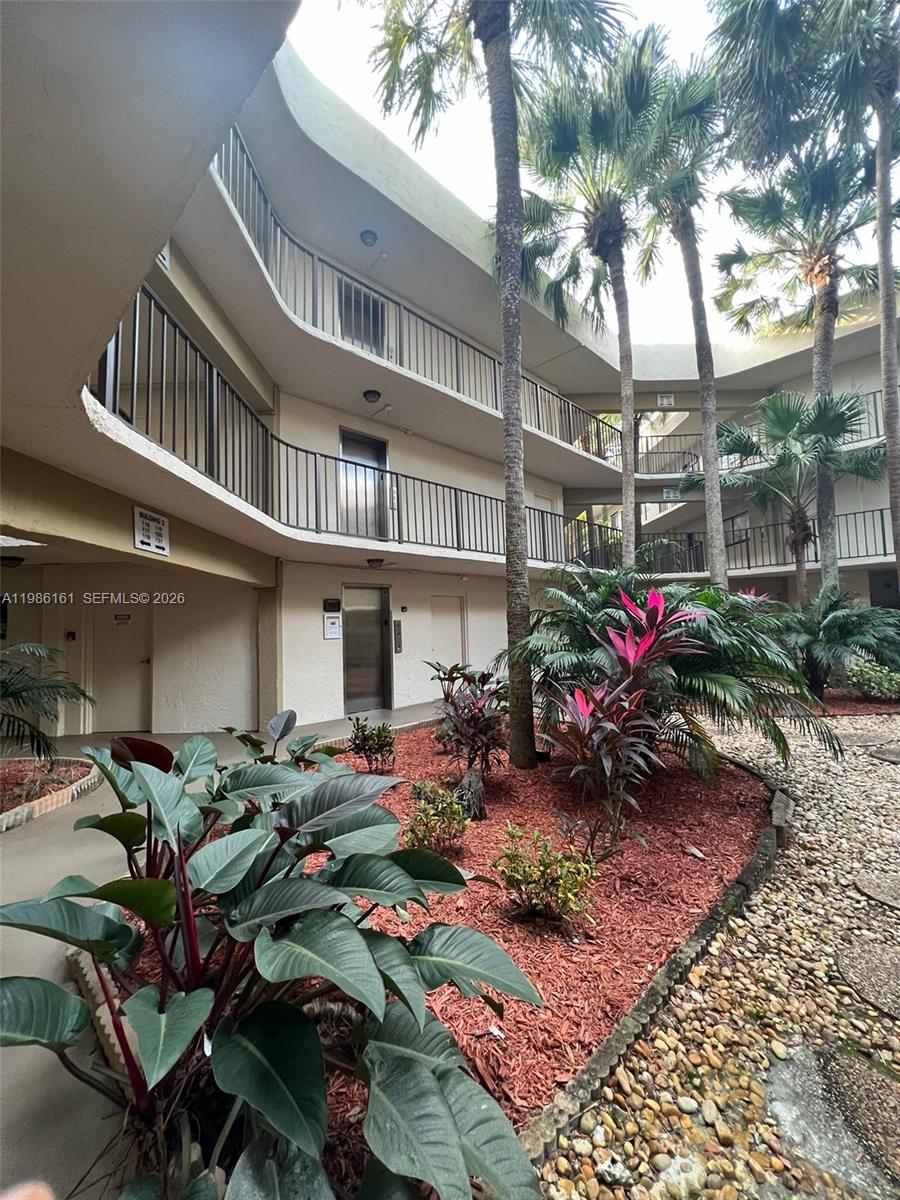 THE HORIZONS CONDO #2 - Residential