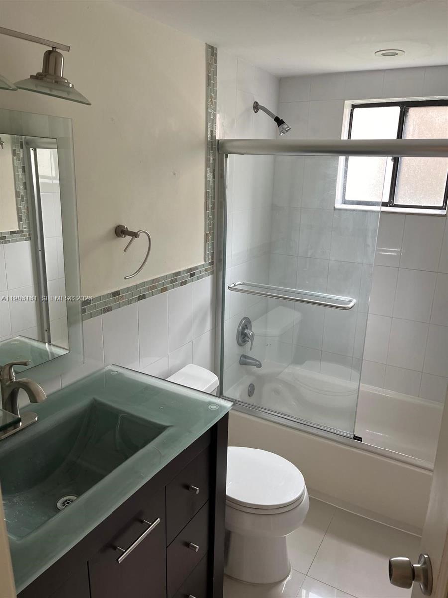 THE HORIZONS CONDO #2 - Residential