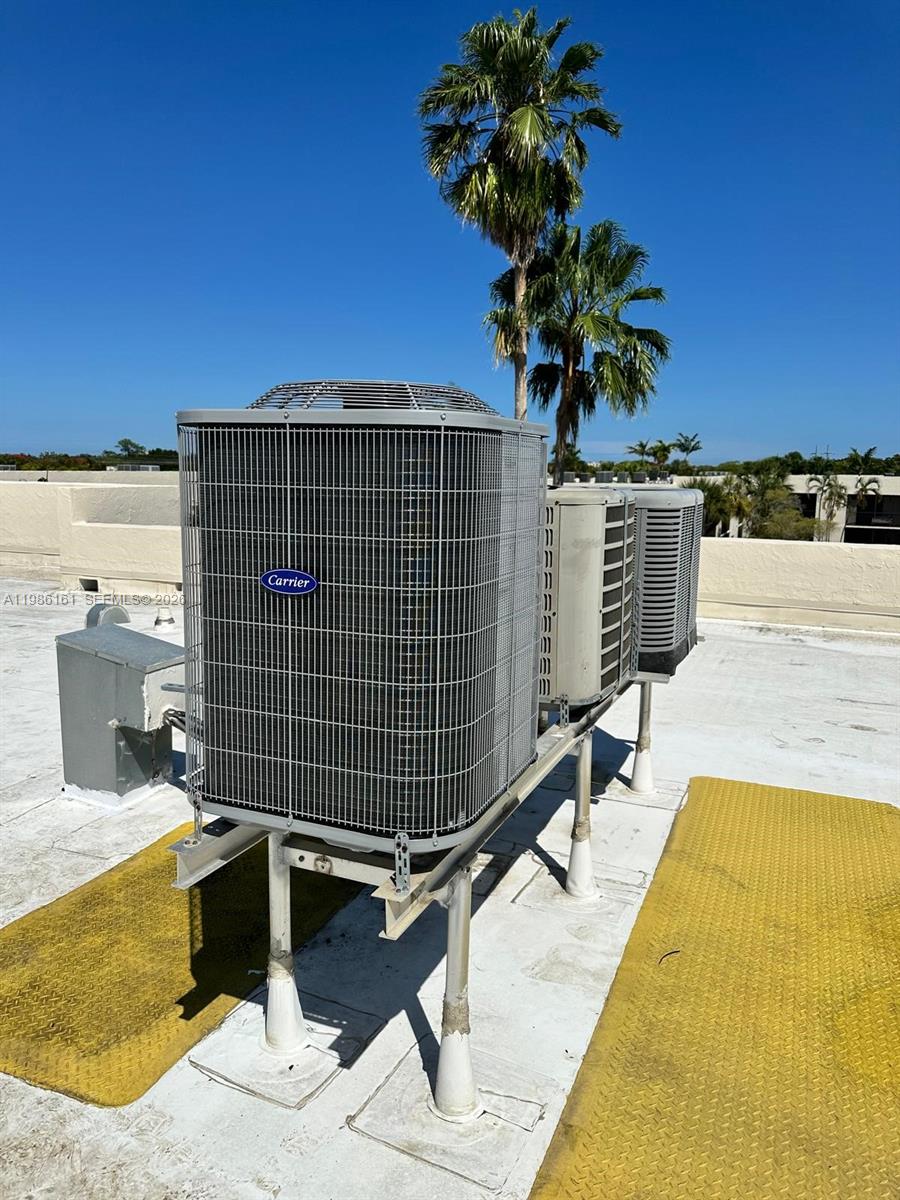 THE HORIZONS CONDO #2 - Residential