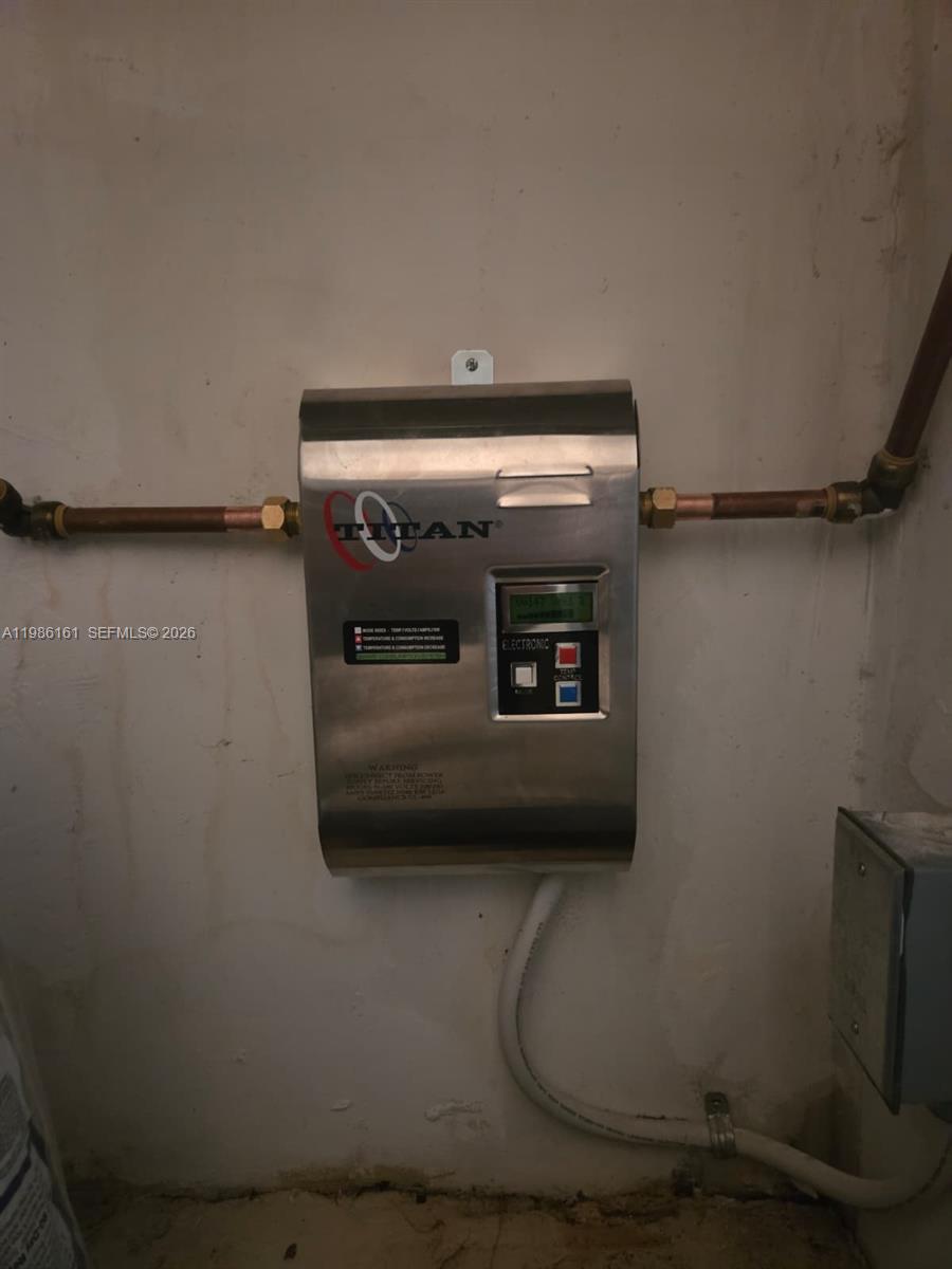 THE HORIZONS CONDO #2 - Residential