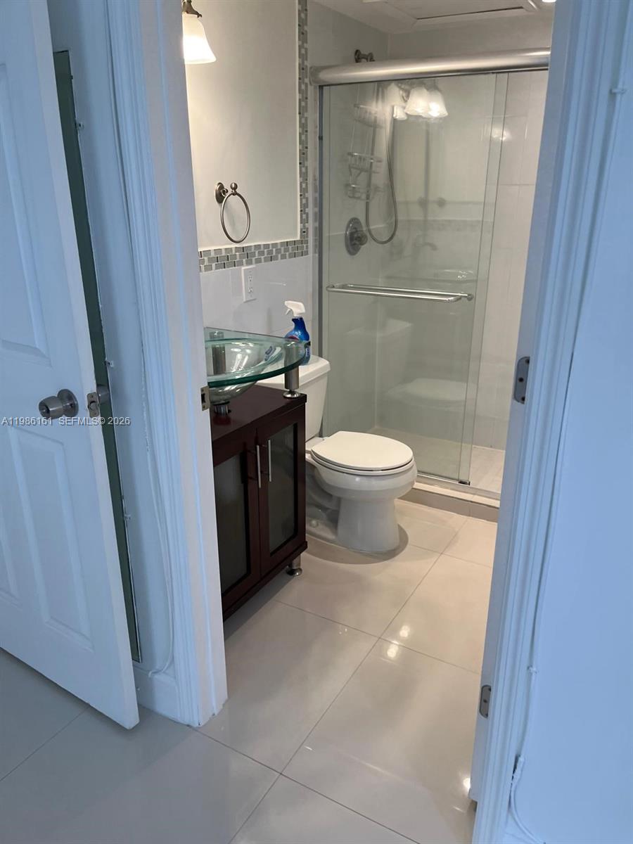 THE HORIZONS CONDO #2 - Residential