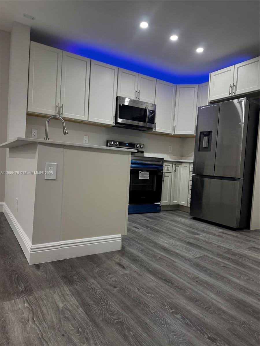 SPRINGS PARK CONDO - Residential Lease