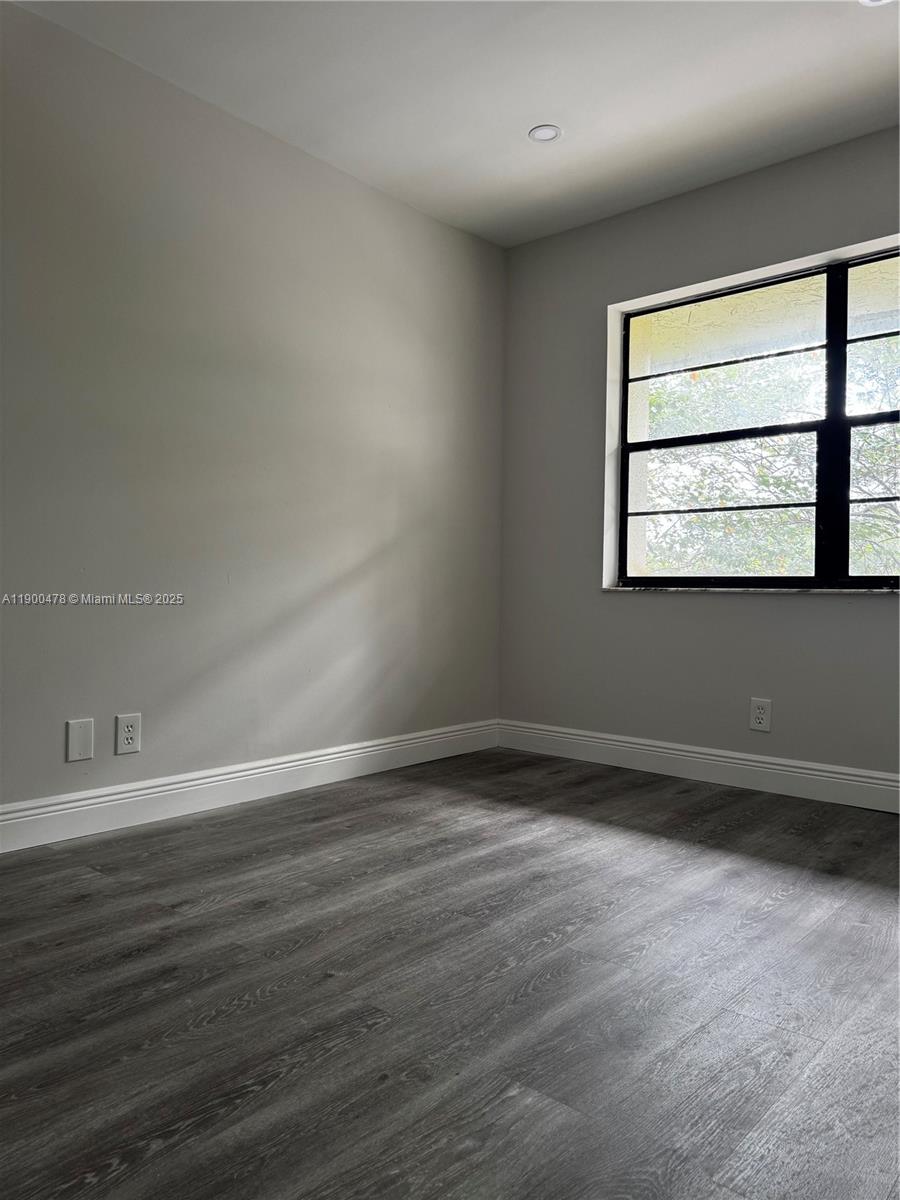 SPRINGS PARK CONDO - Residential Lease